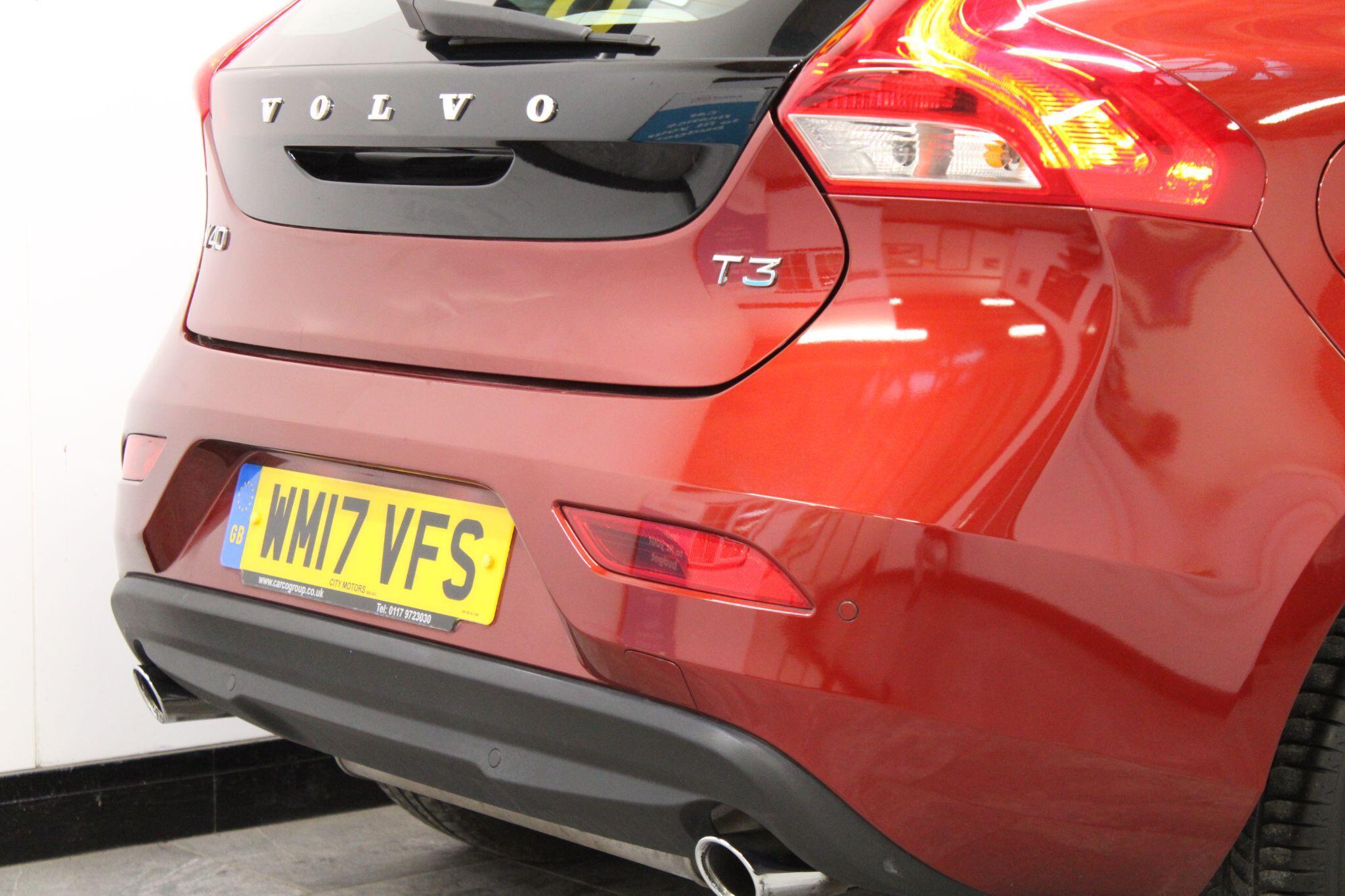 Volvo V40 - Image 11
