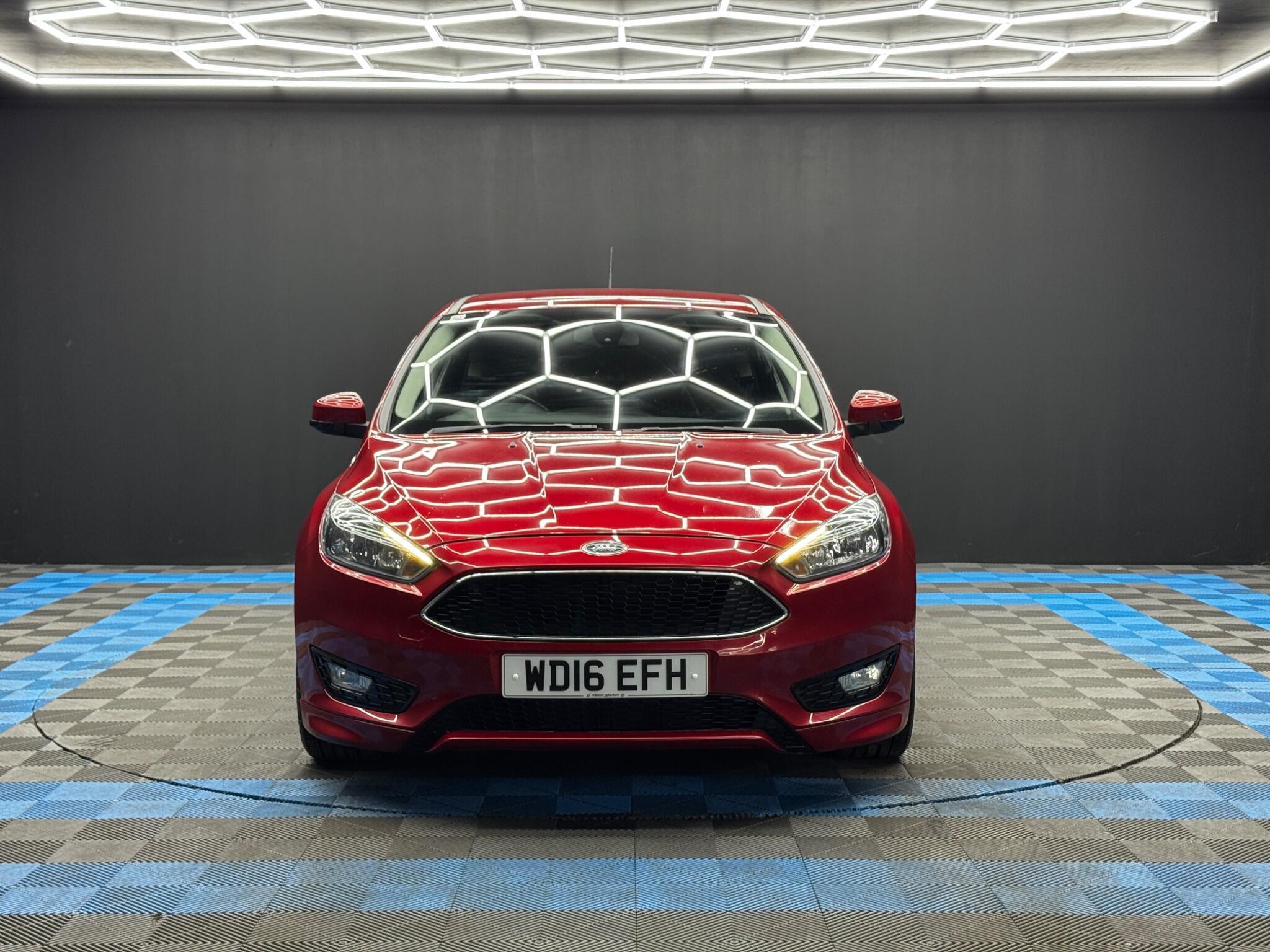 Ford Focus - Image 2