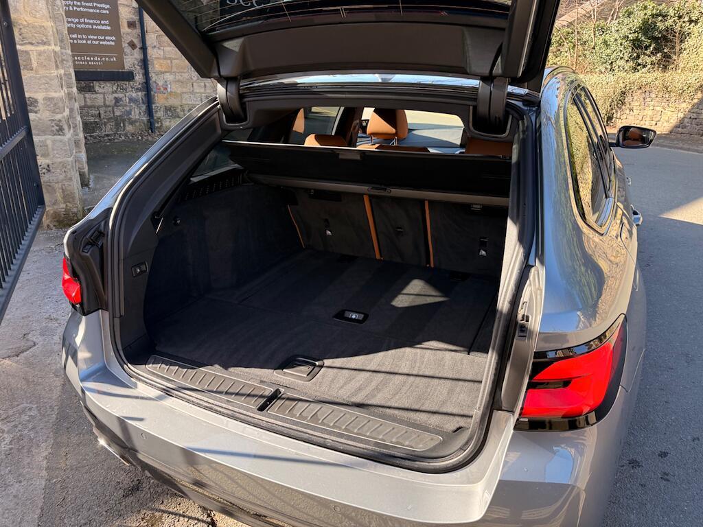 BMW 5 Series - Image 28