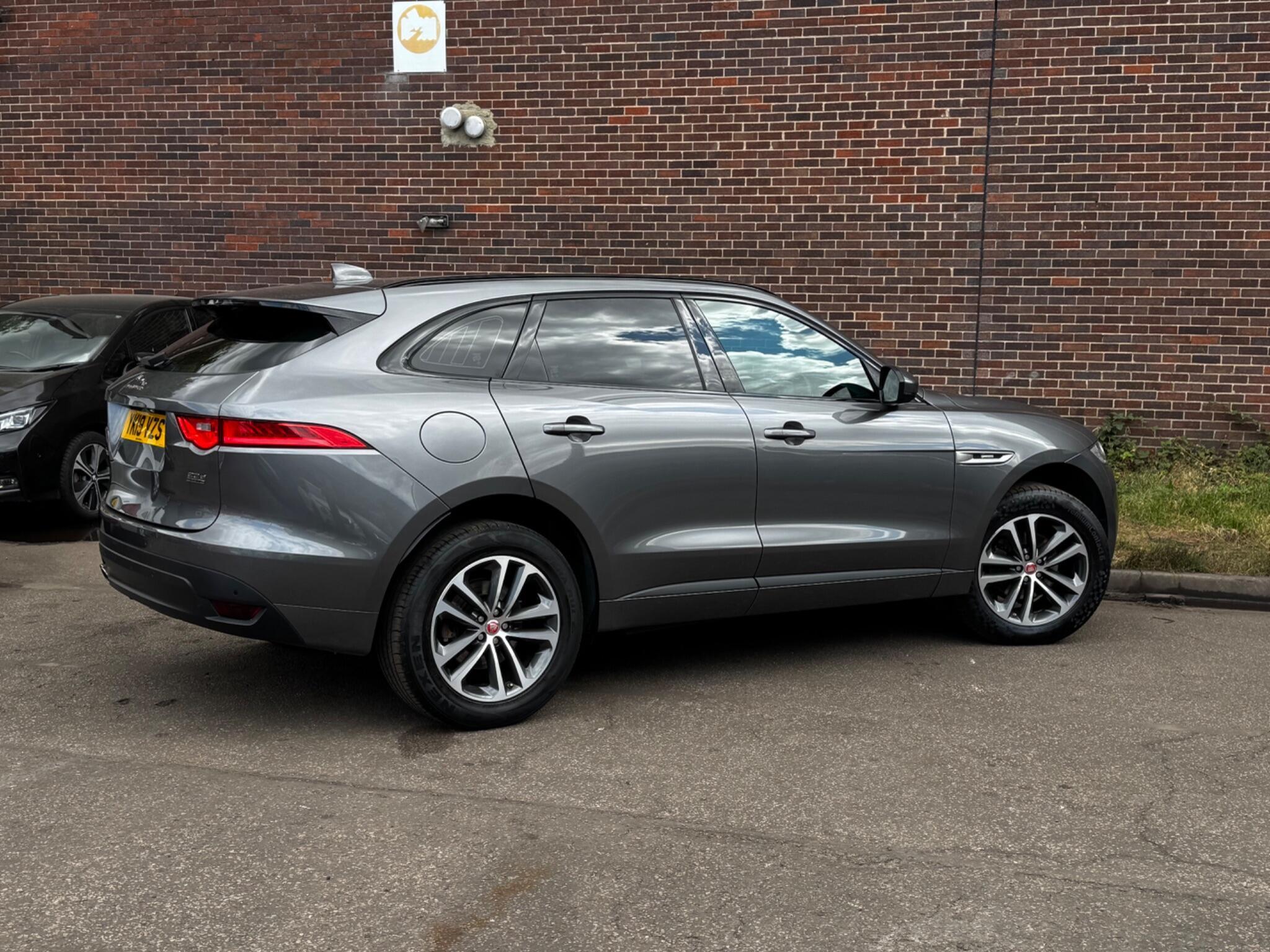 Jaguar F-Pace - Image 15