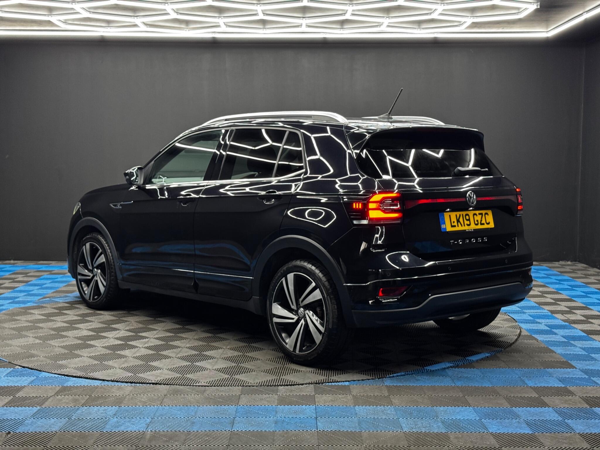Volkswagen T-Cross - Image 7