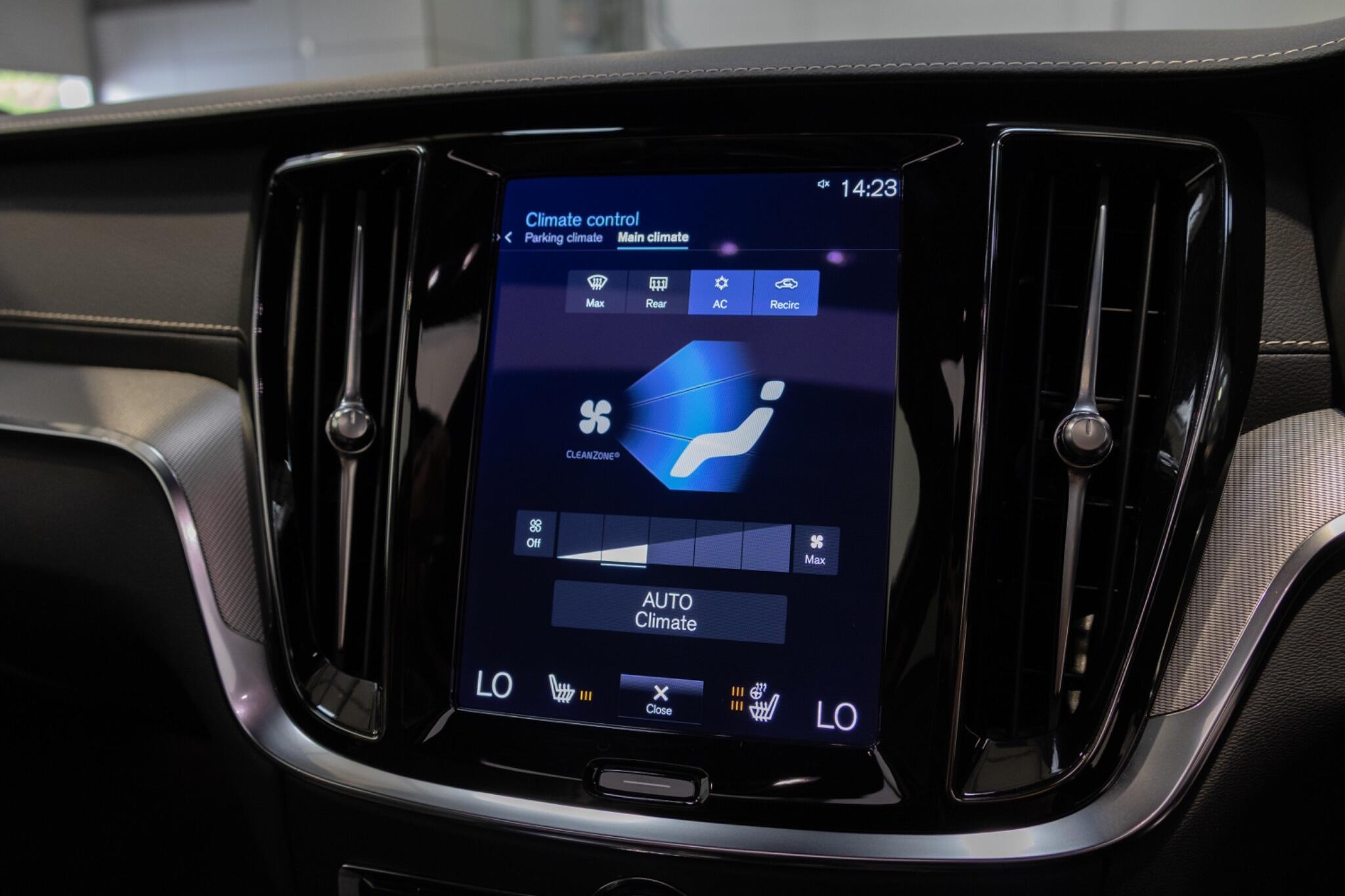 Volvo V60 - Image 17