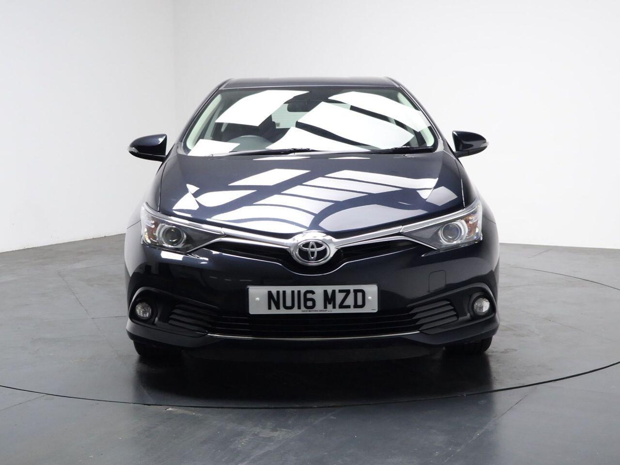 Toyota Auris - Image 5