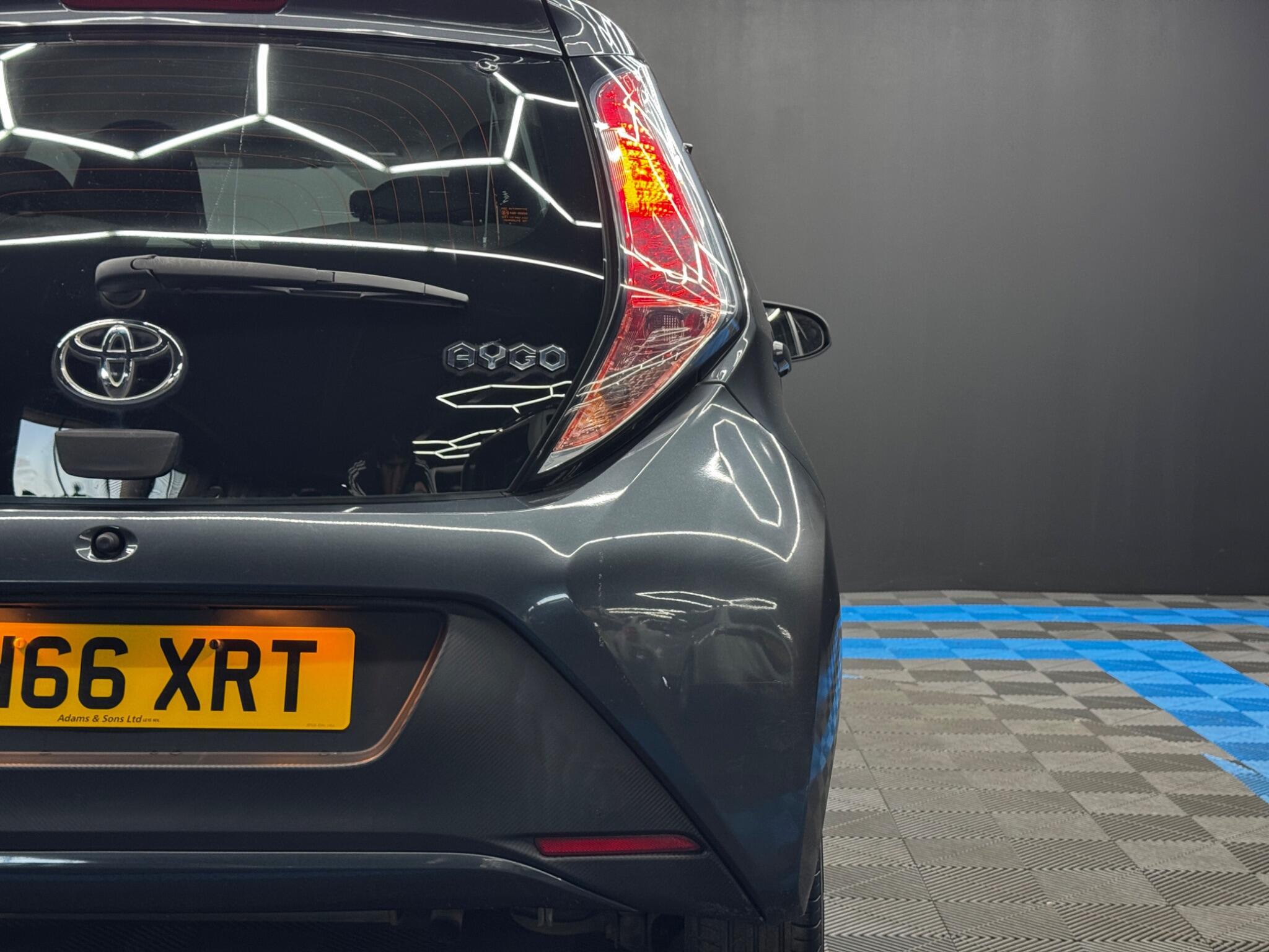 Toyota Aygo - Image 35