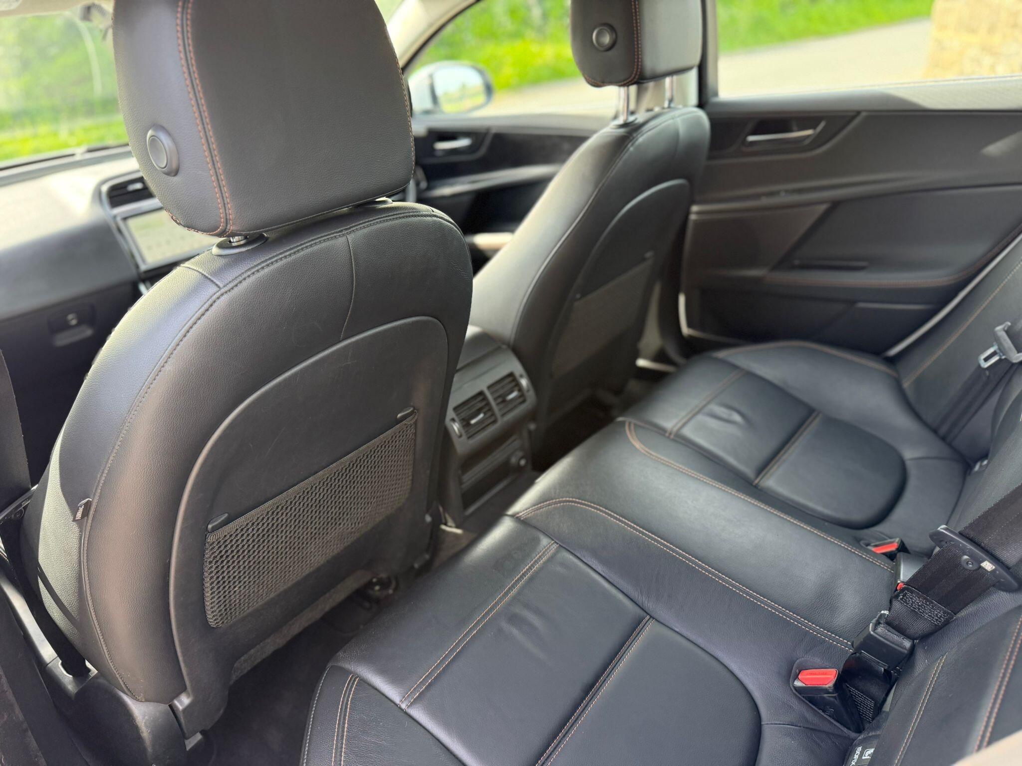 Jaguar XE - Image 28