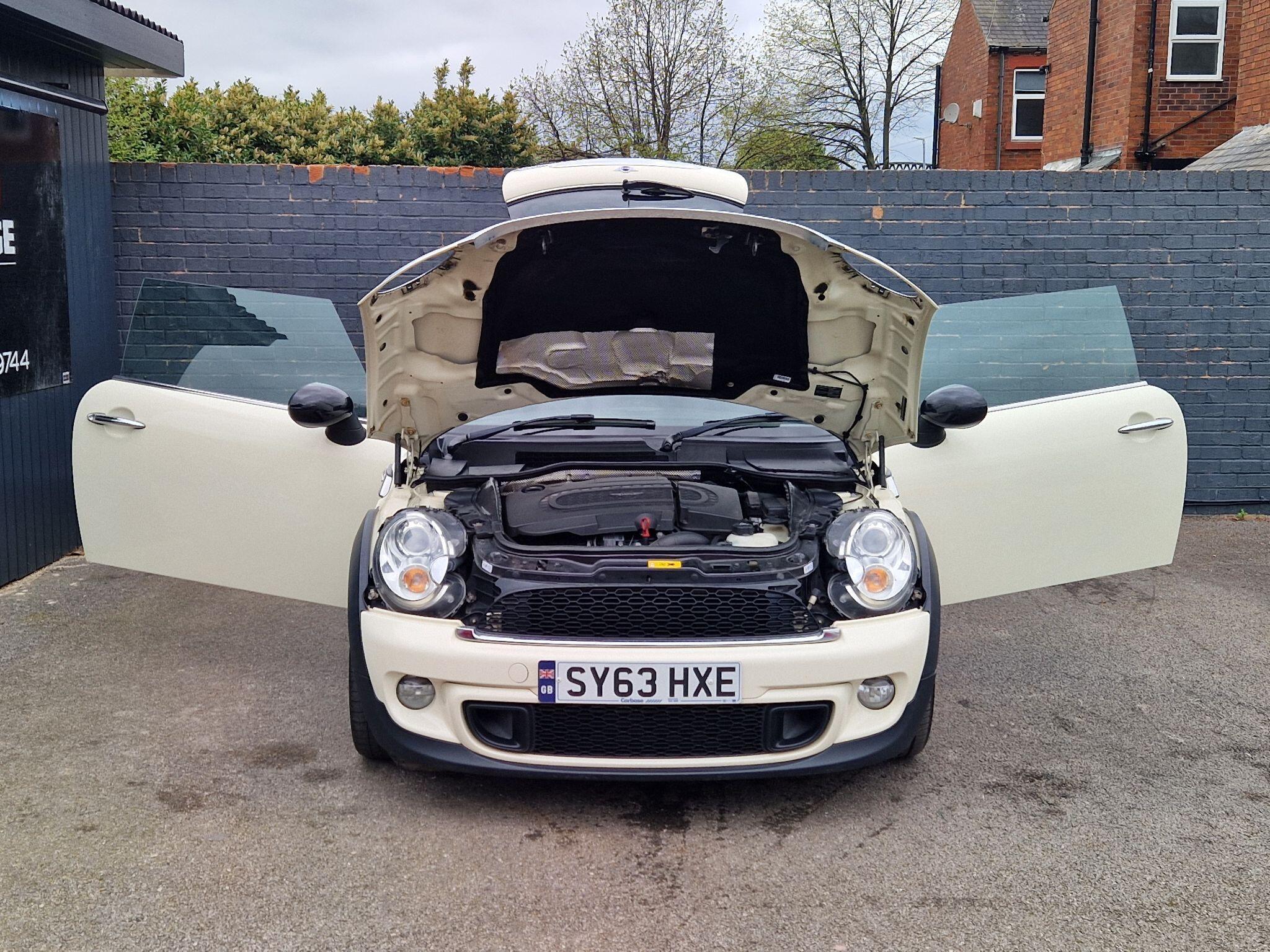 MINI Hatch - Image 14