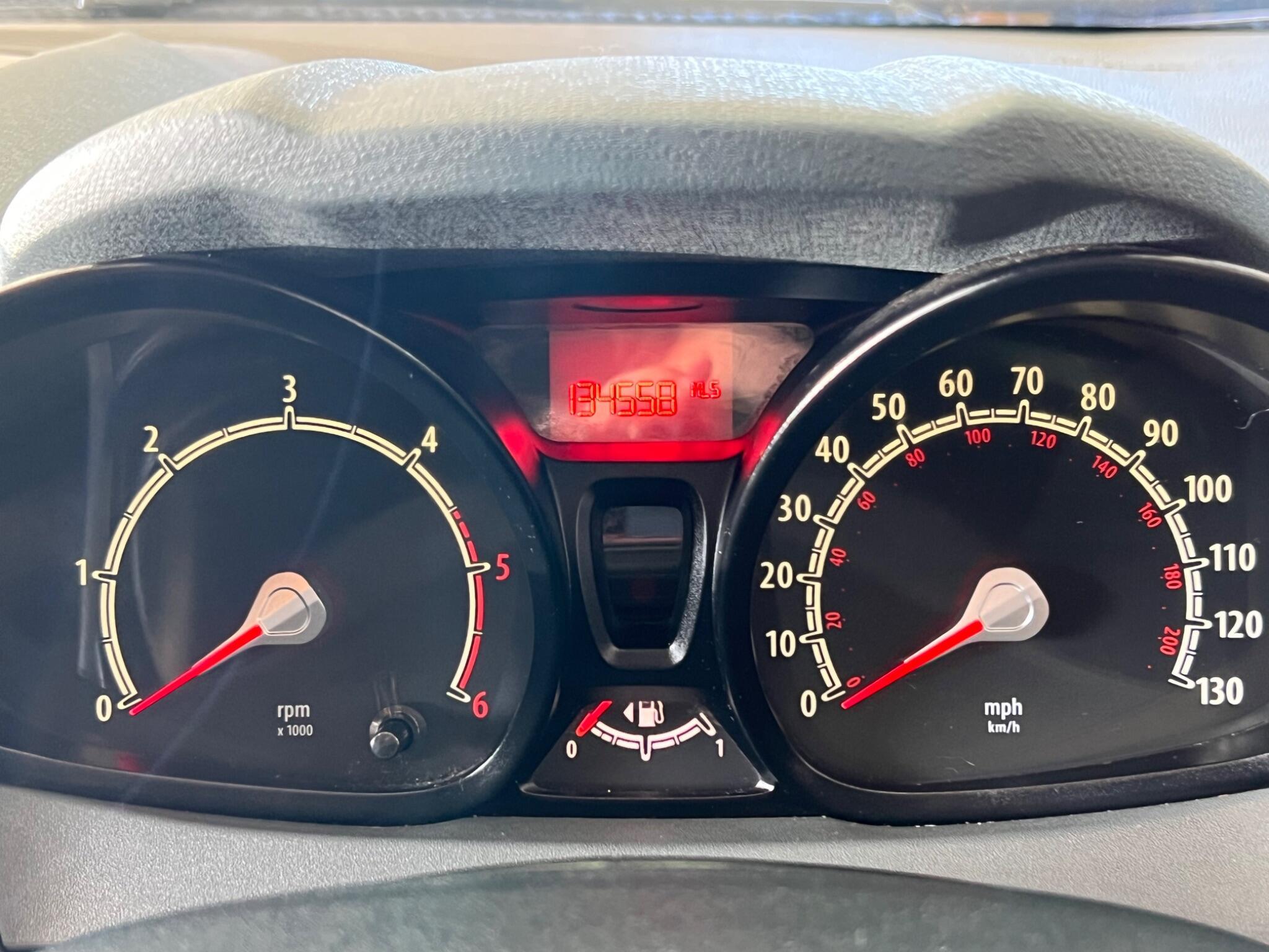 Ford Fiesta - Image 18