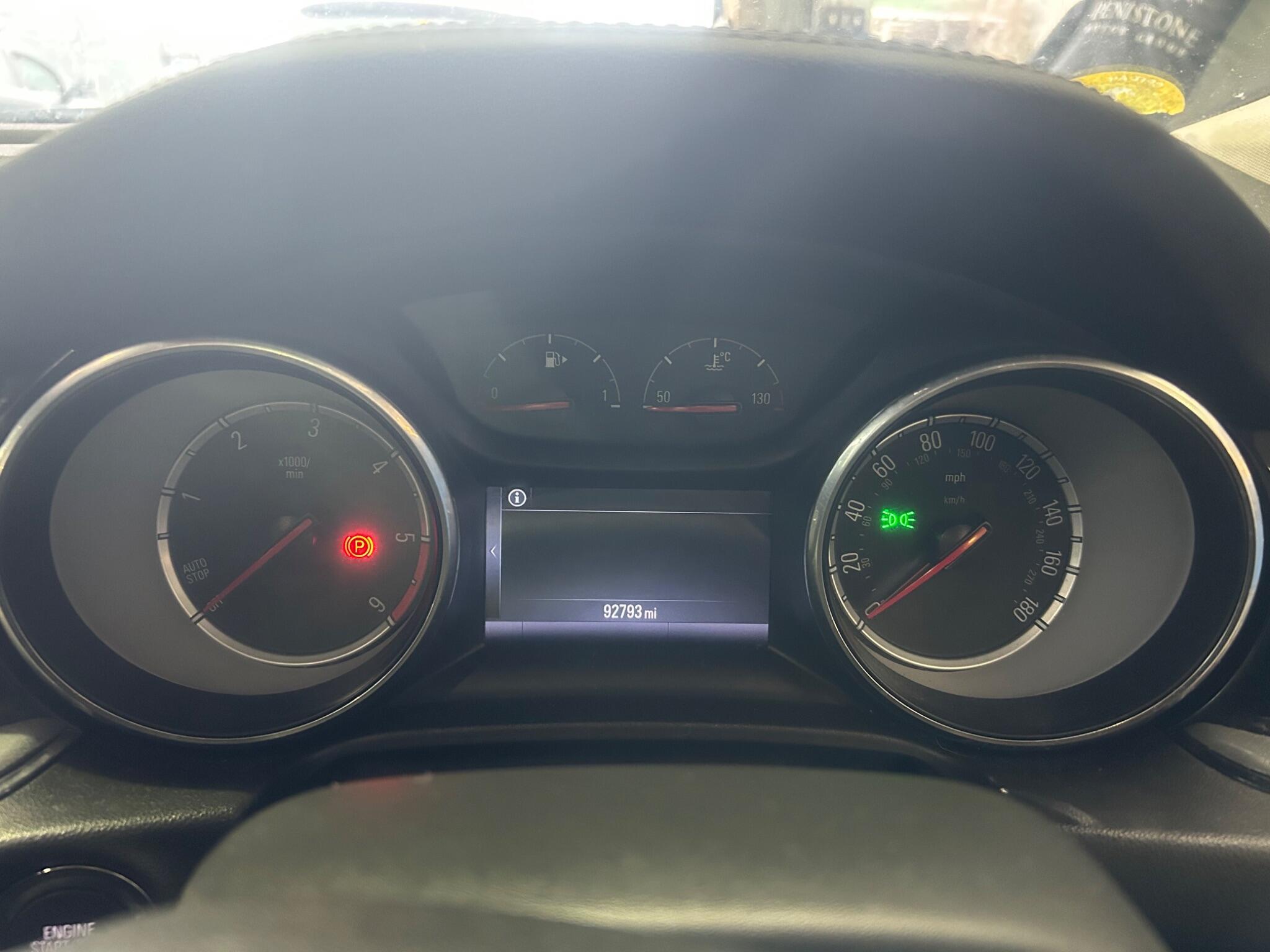 Vauxhall Insignia - Image 15