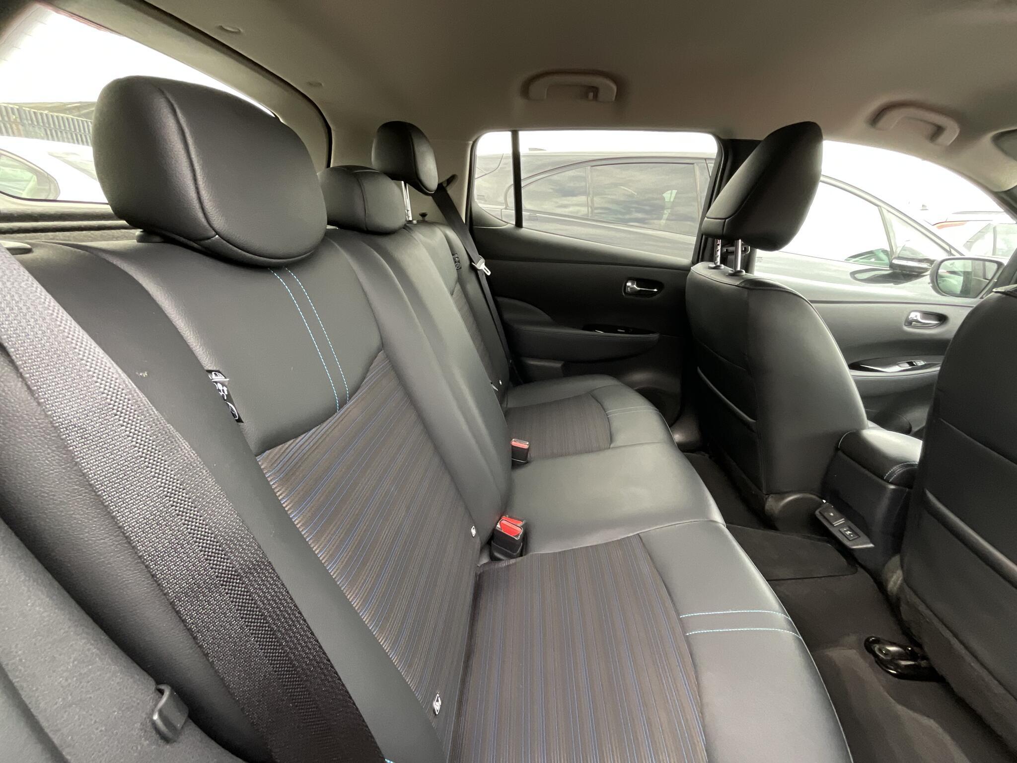 Nissan Leaf - Image 11
