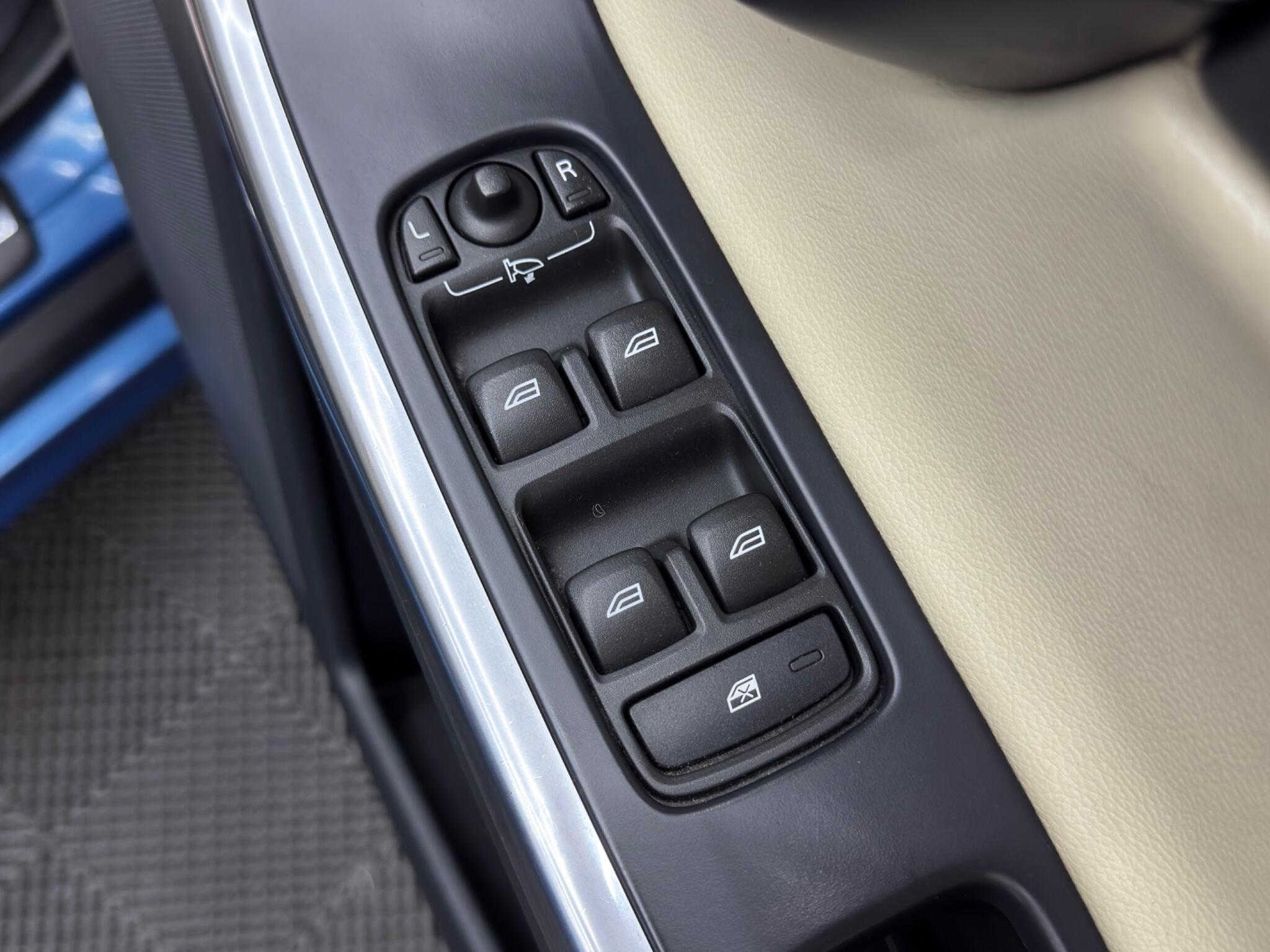 Volvo XC60 - Image 40