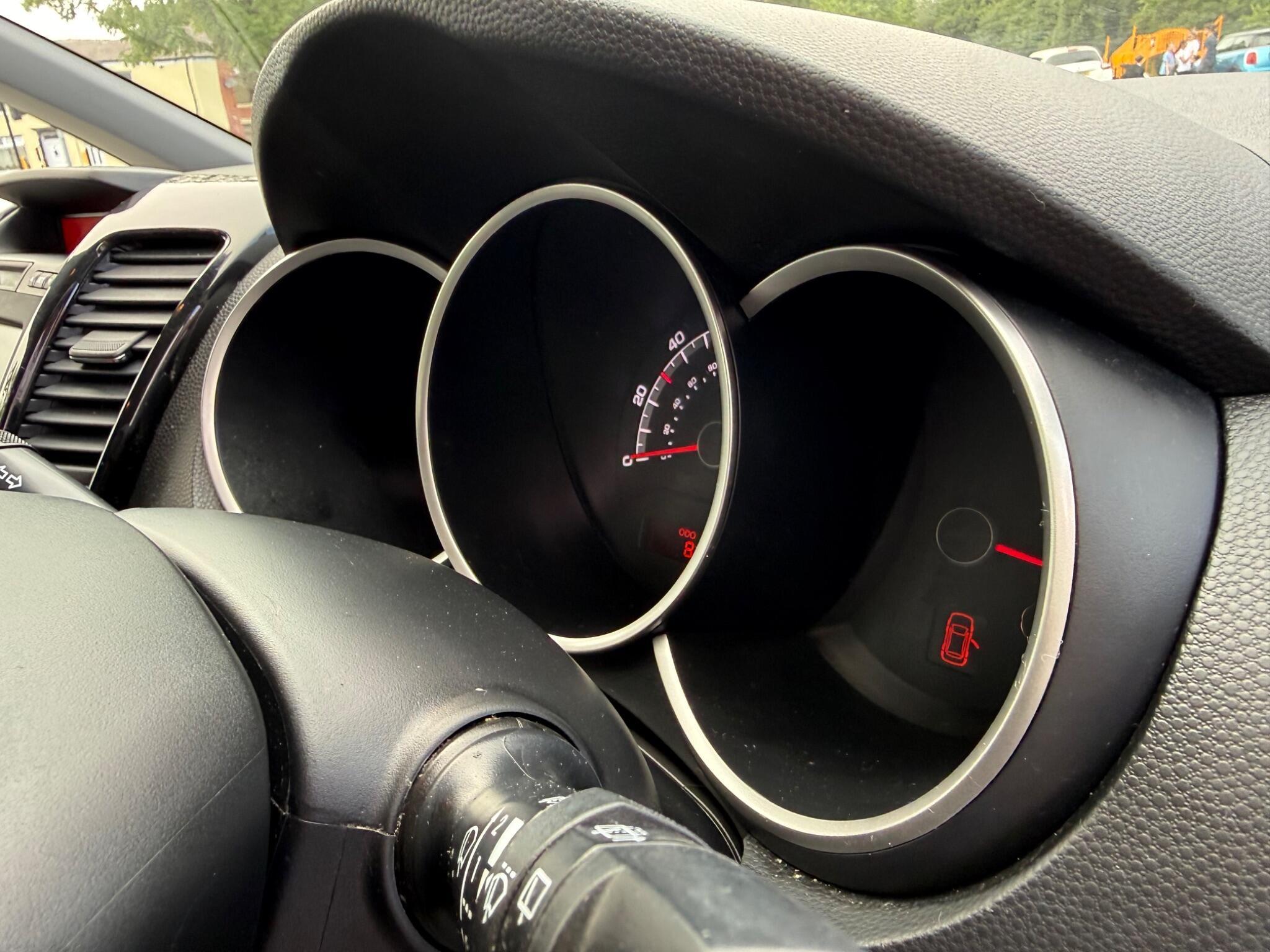Kia Venga - Image 15