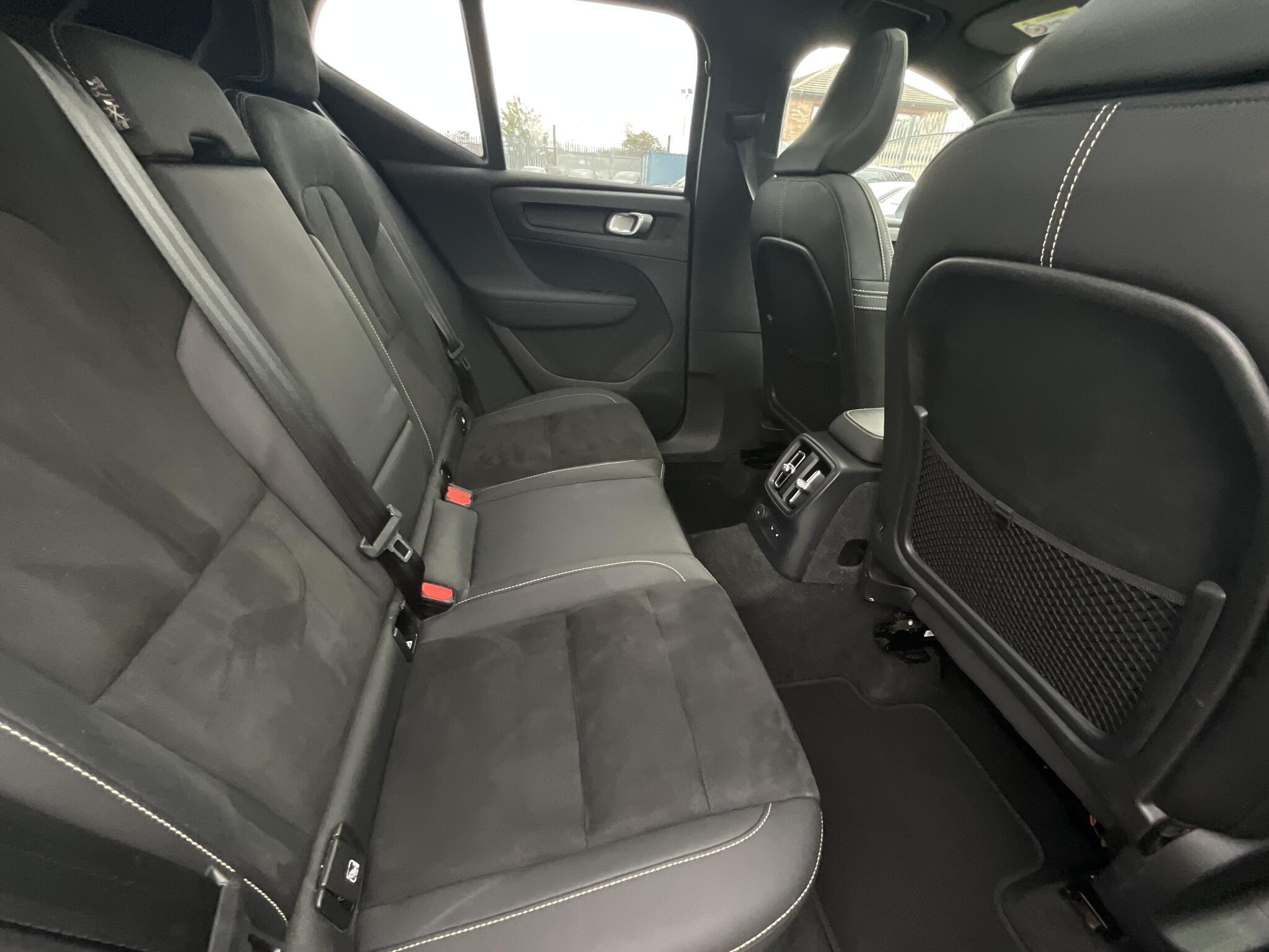 Volvo XC40 - Image 13