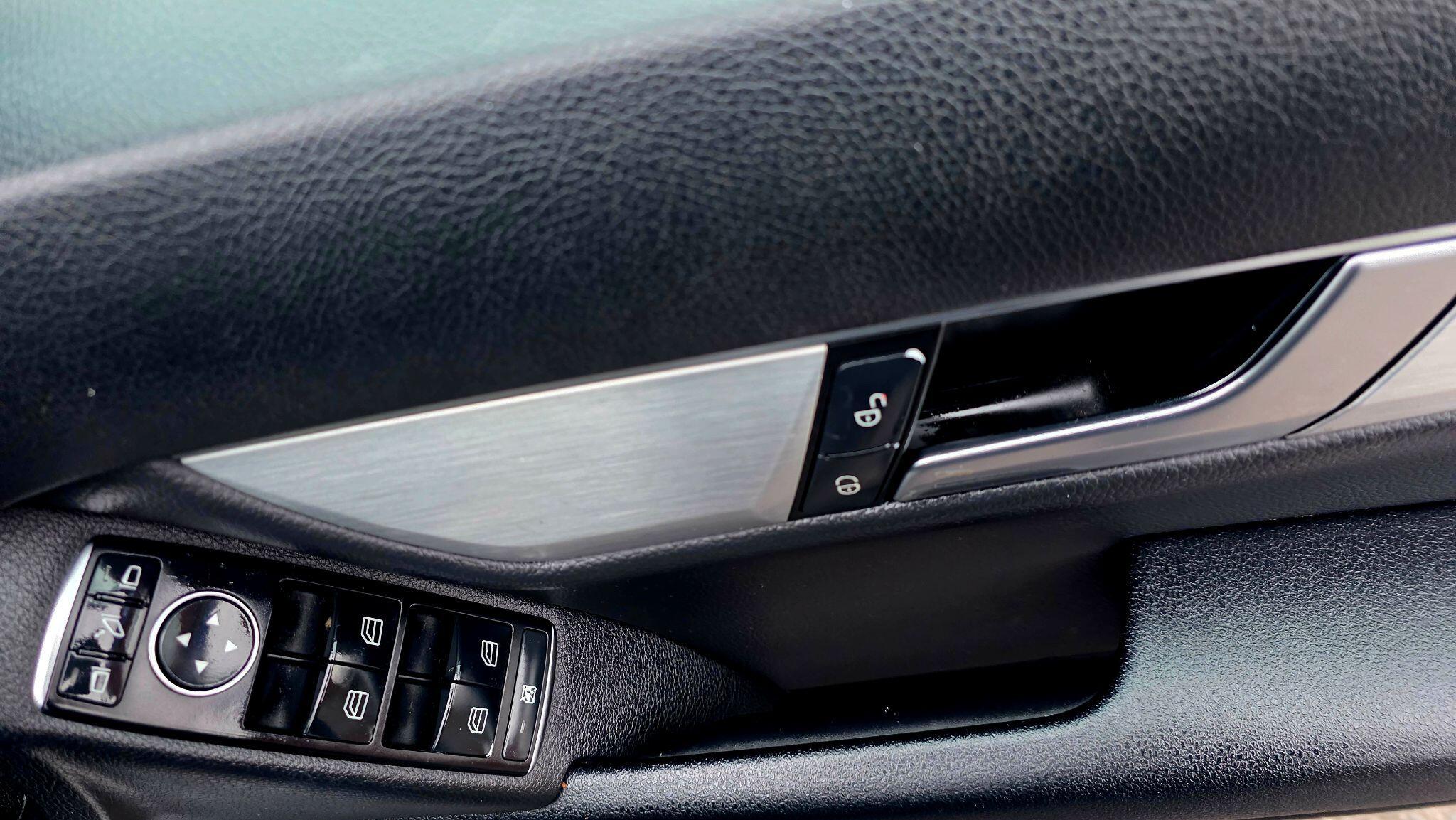 Mercedes C Class - Image 22