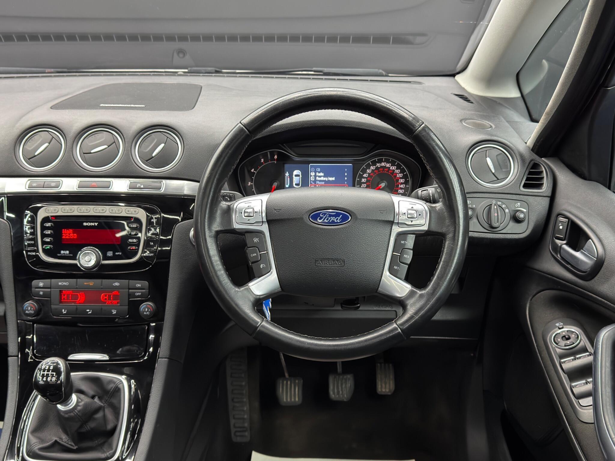 Ford S-MAX - Image 19