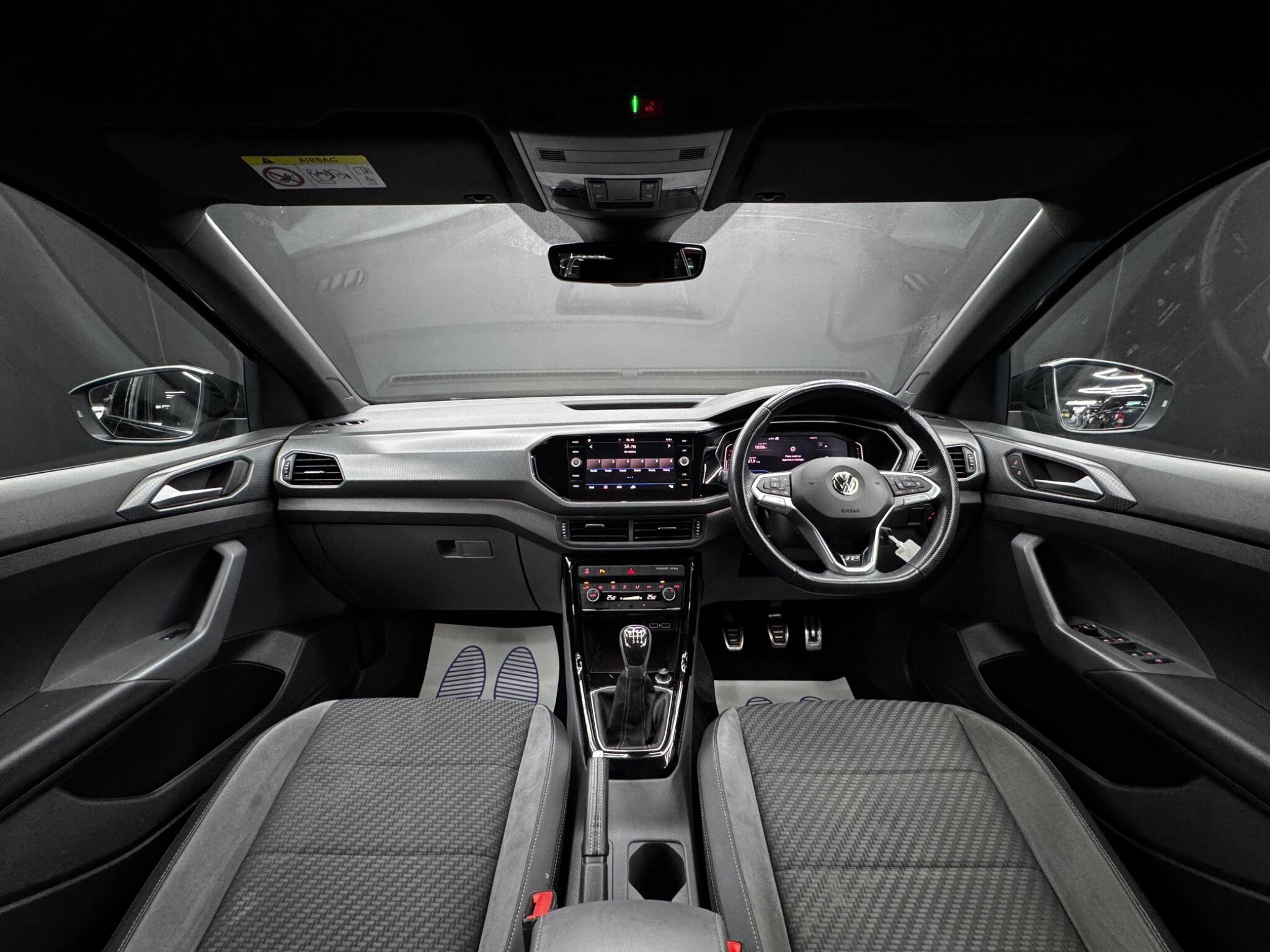 Volkswagen T-Cross - Image 17