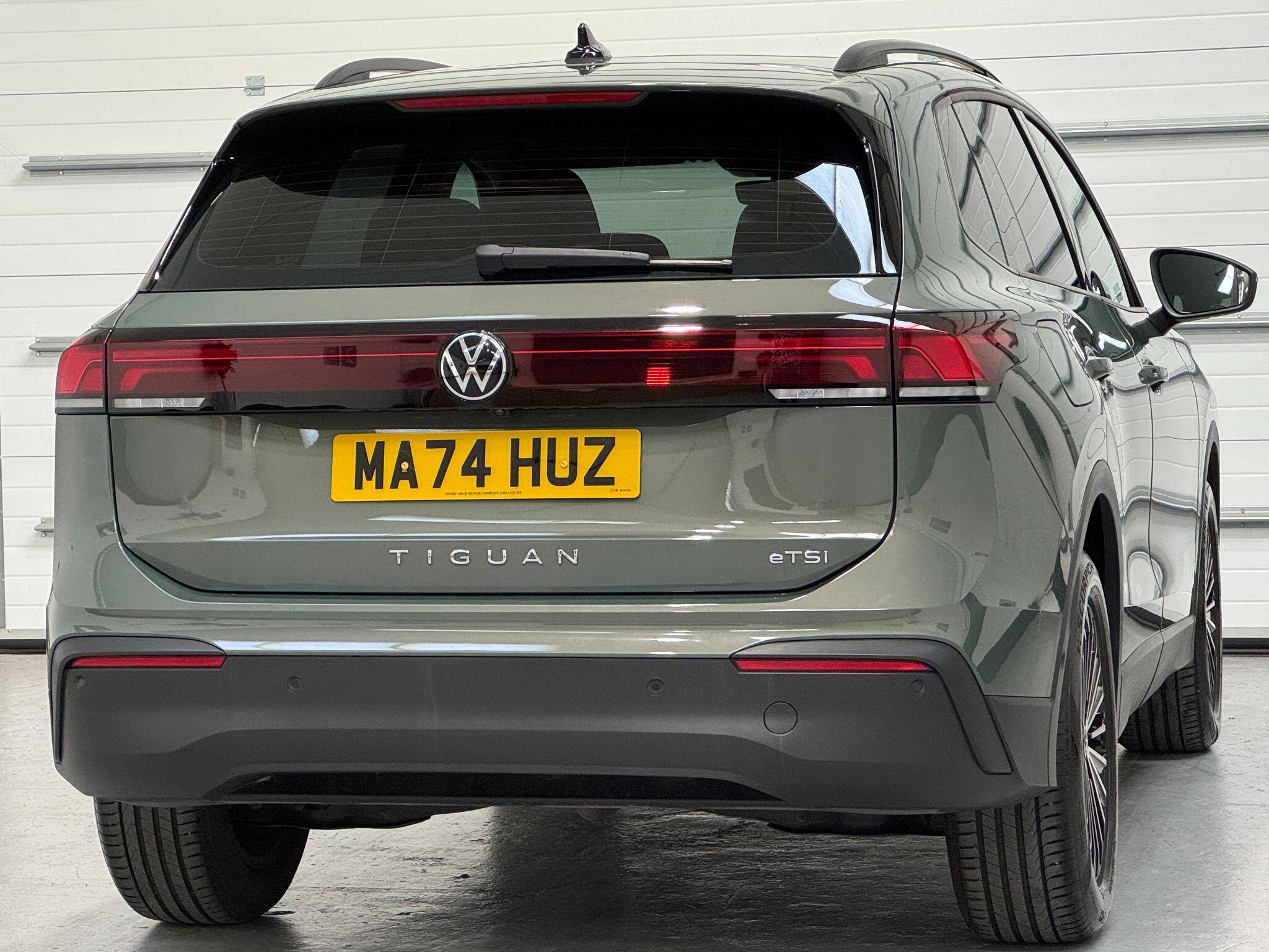 Volkswagen Tiguan - Image 12