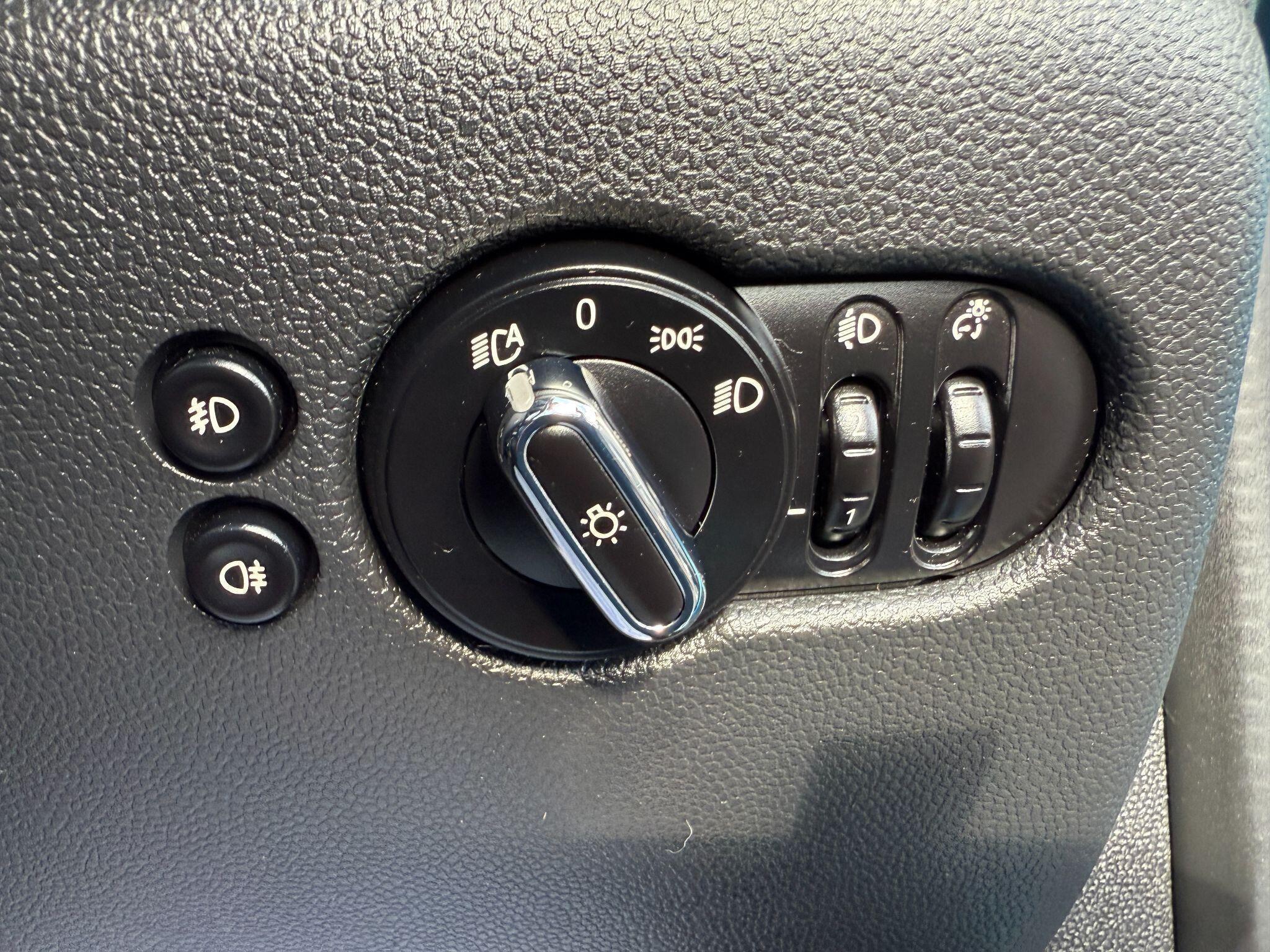 MINI Hatch - Image 52