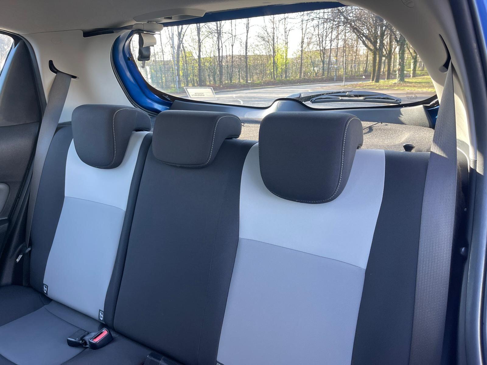 Toyota Yaris - Image 22