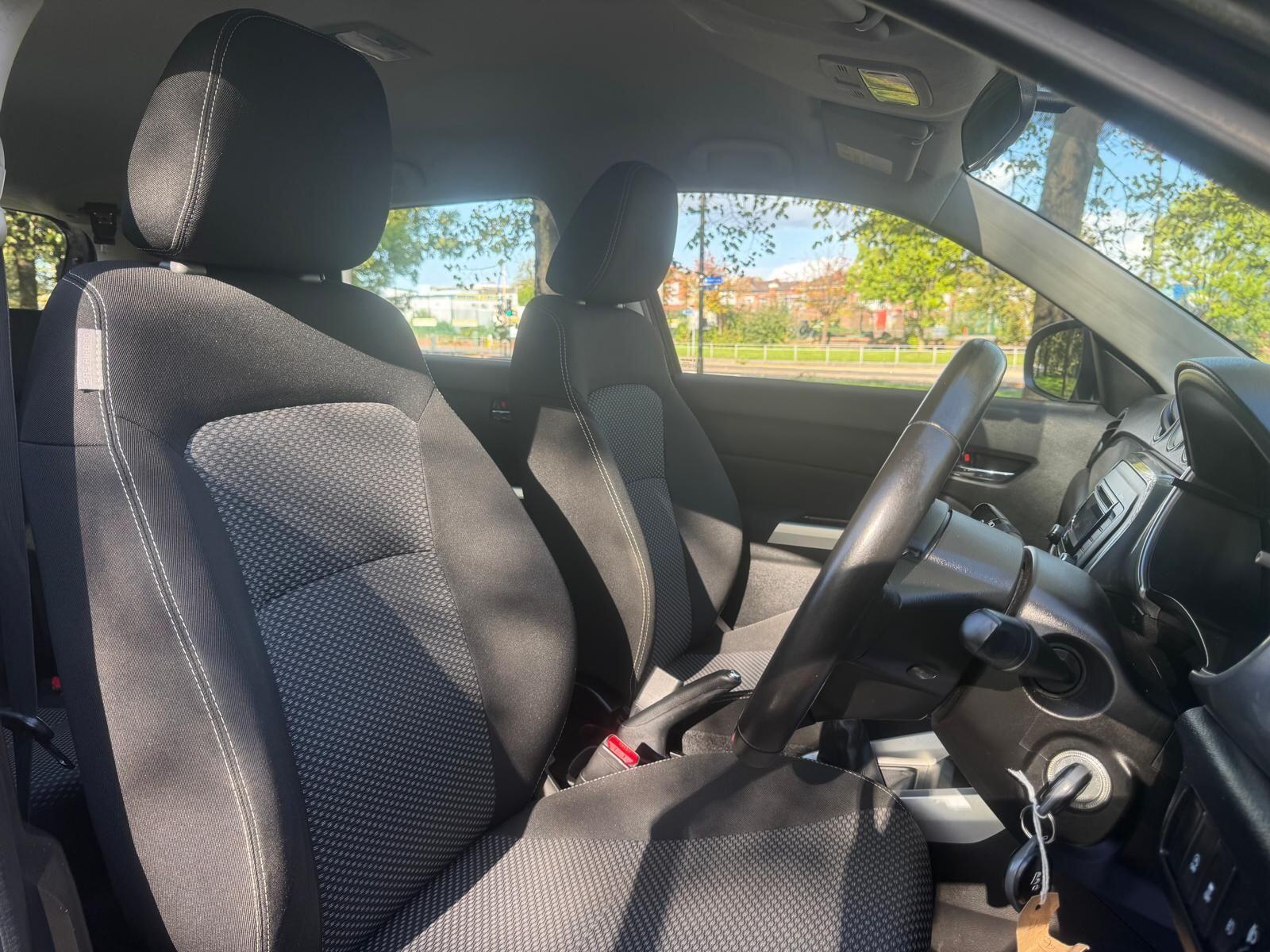 Suzuki Vitara - Image 11