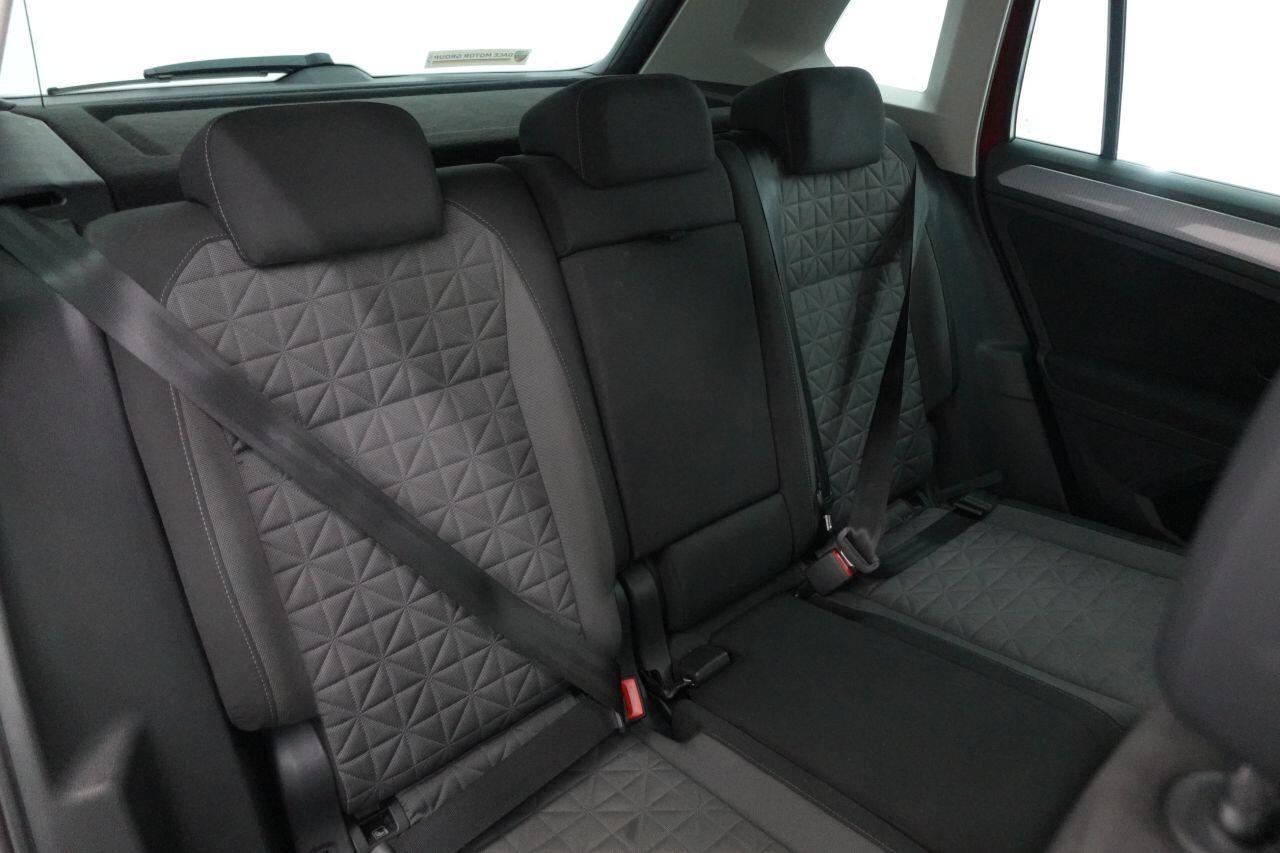 Volkswagen Tiguan - Image 17