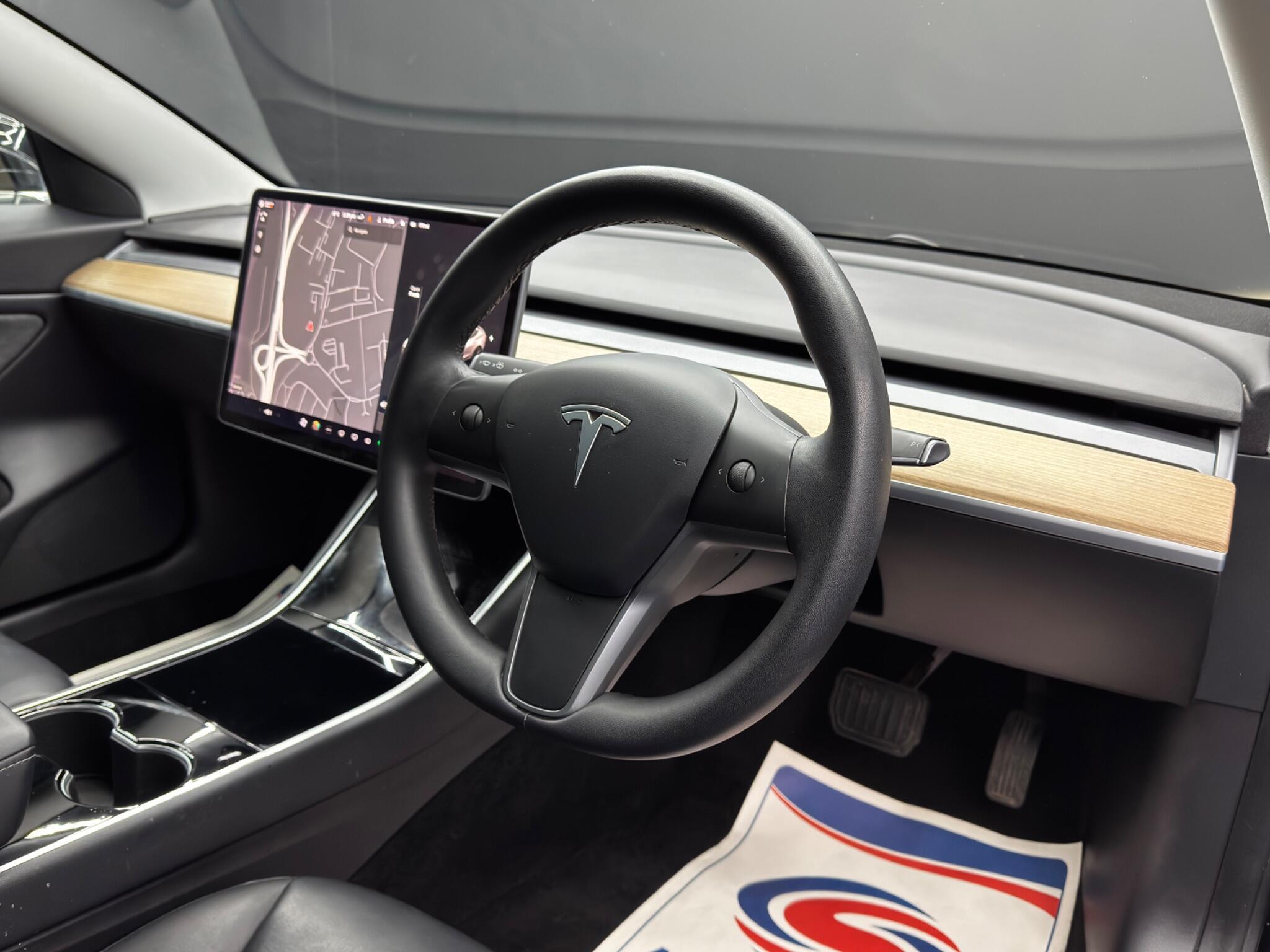 Tesla Model 3 - Image 9