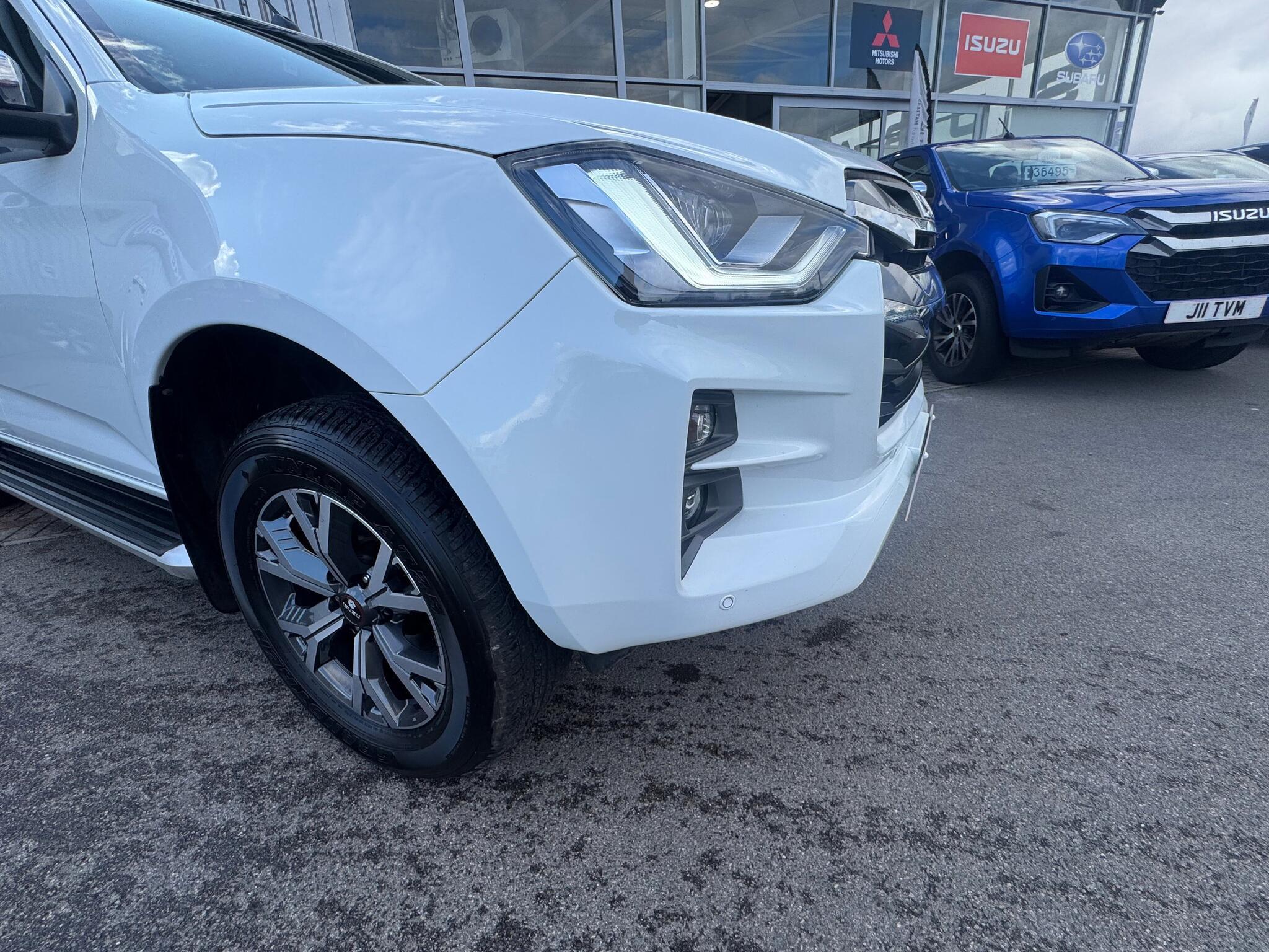 Isuzu D-MAX - Image 8