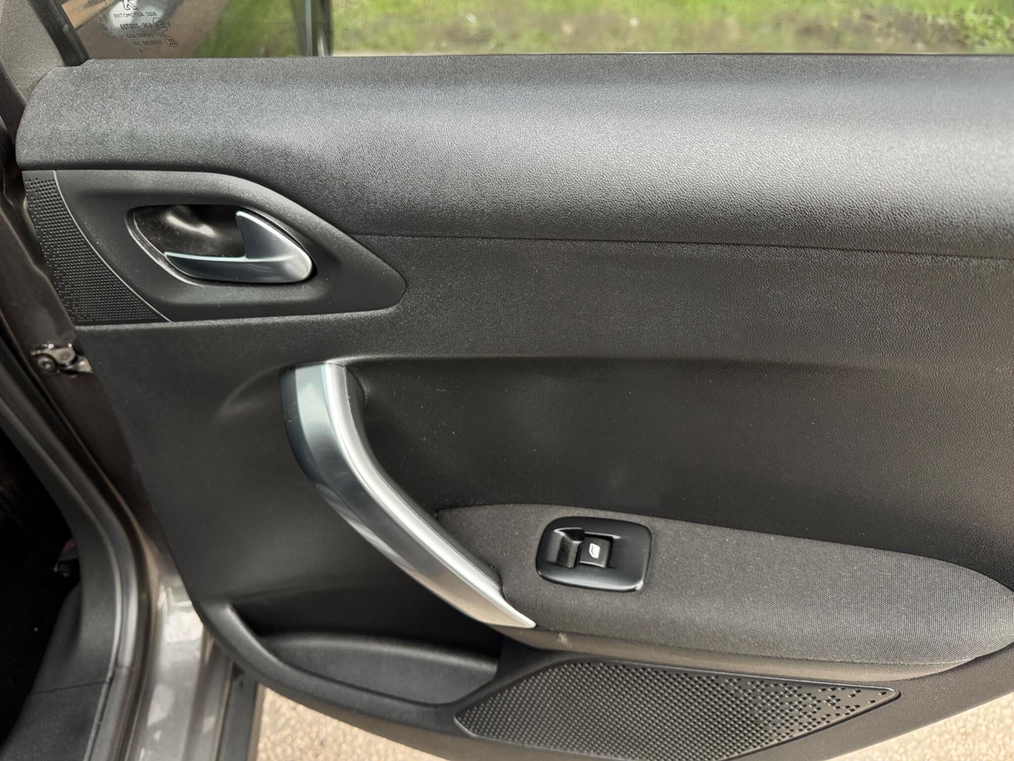 Peugeot 2008 - Image 39