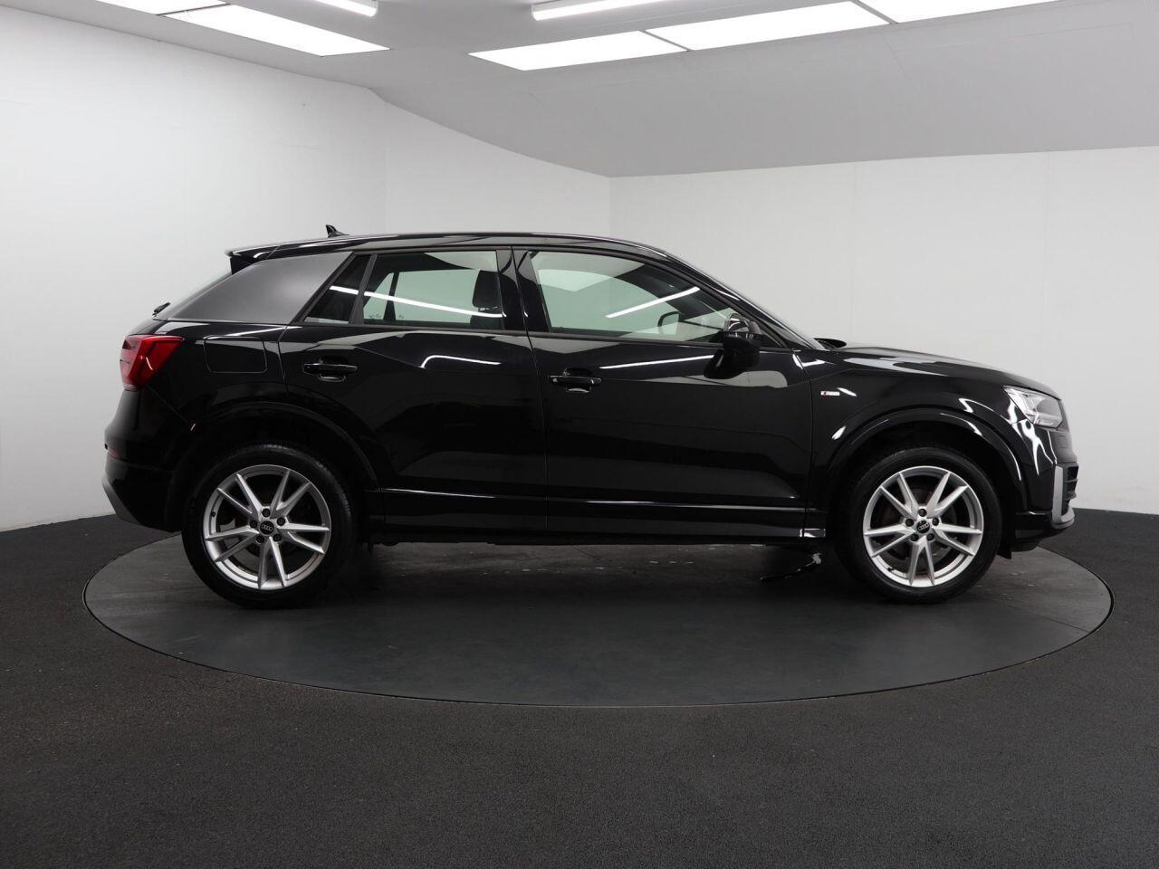 Audi Q2 - Image 9
