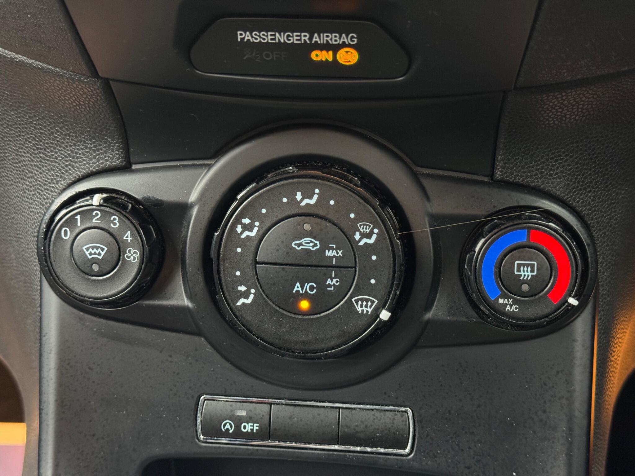 Ford Fiesta - Image 23