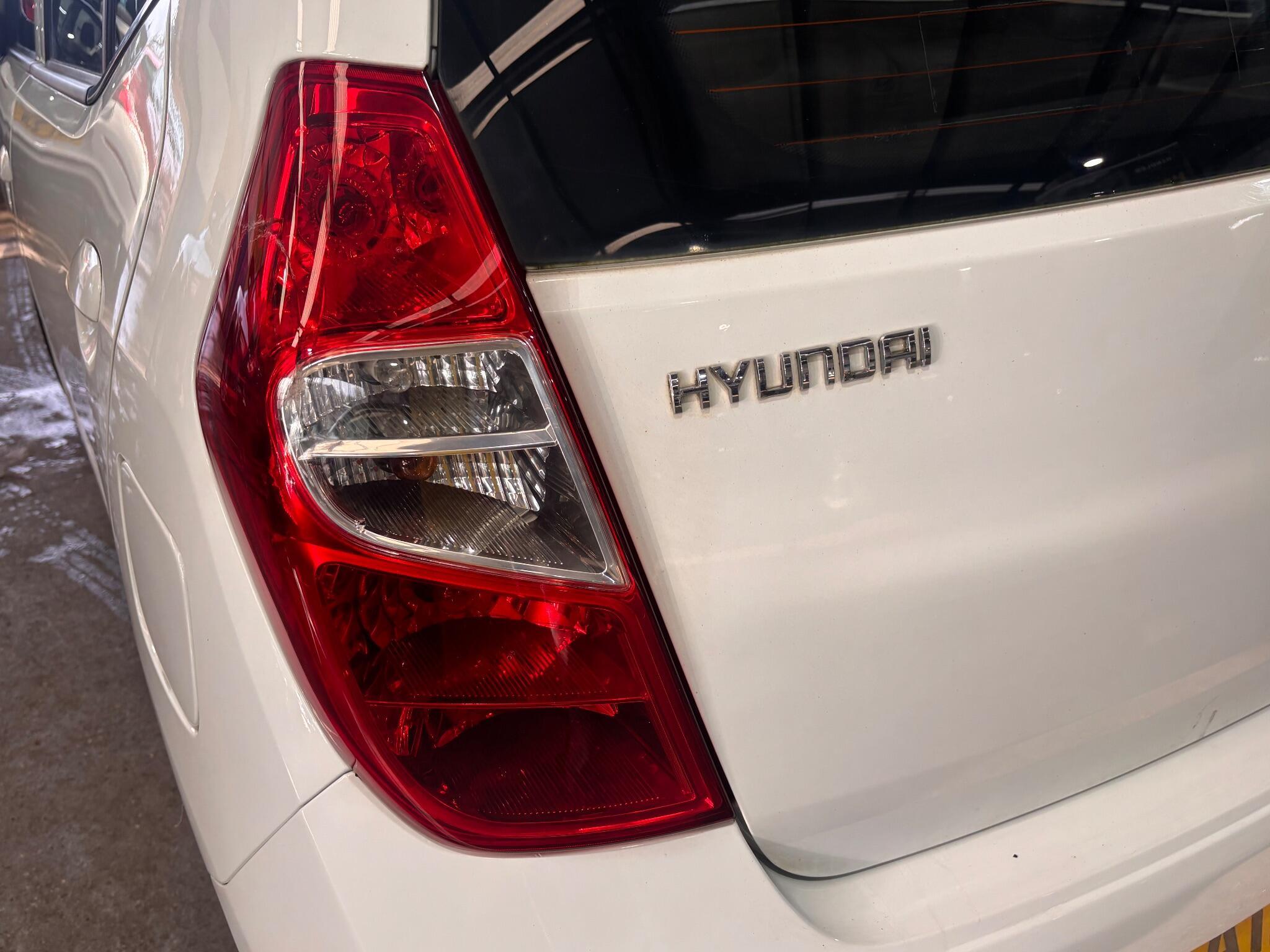 Hyundai i10 - Image 11