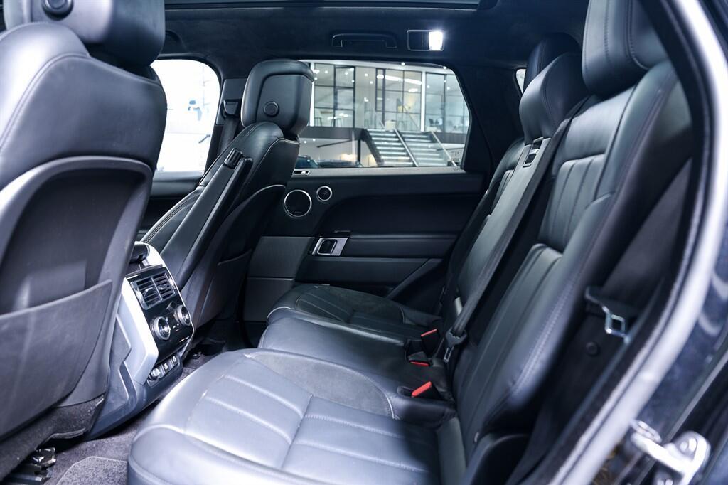 Land Rover RANGE ROVER SPORT - Image 16