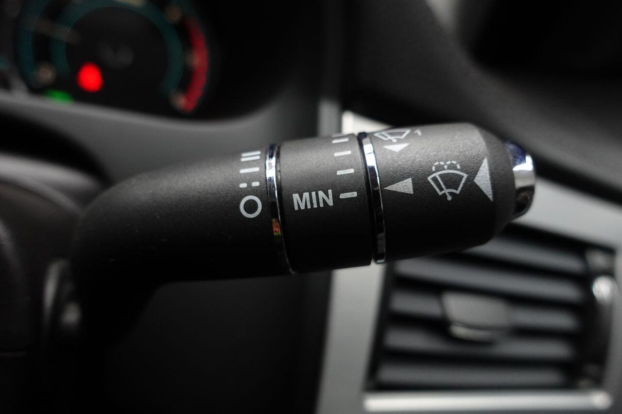 Jaguar XF - Image 20