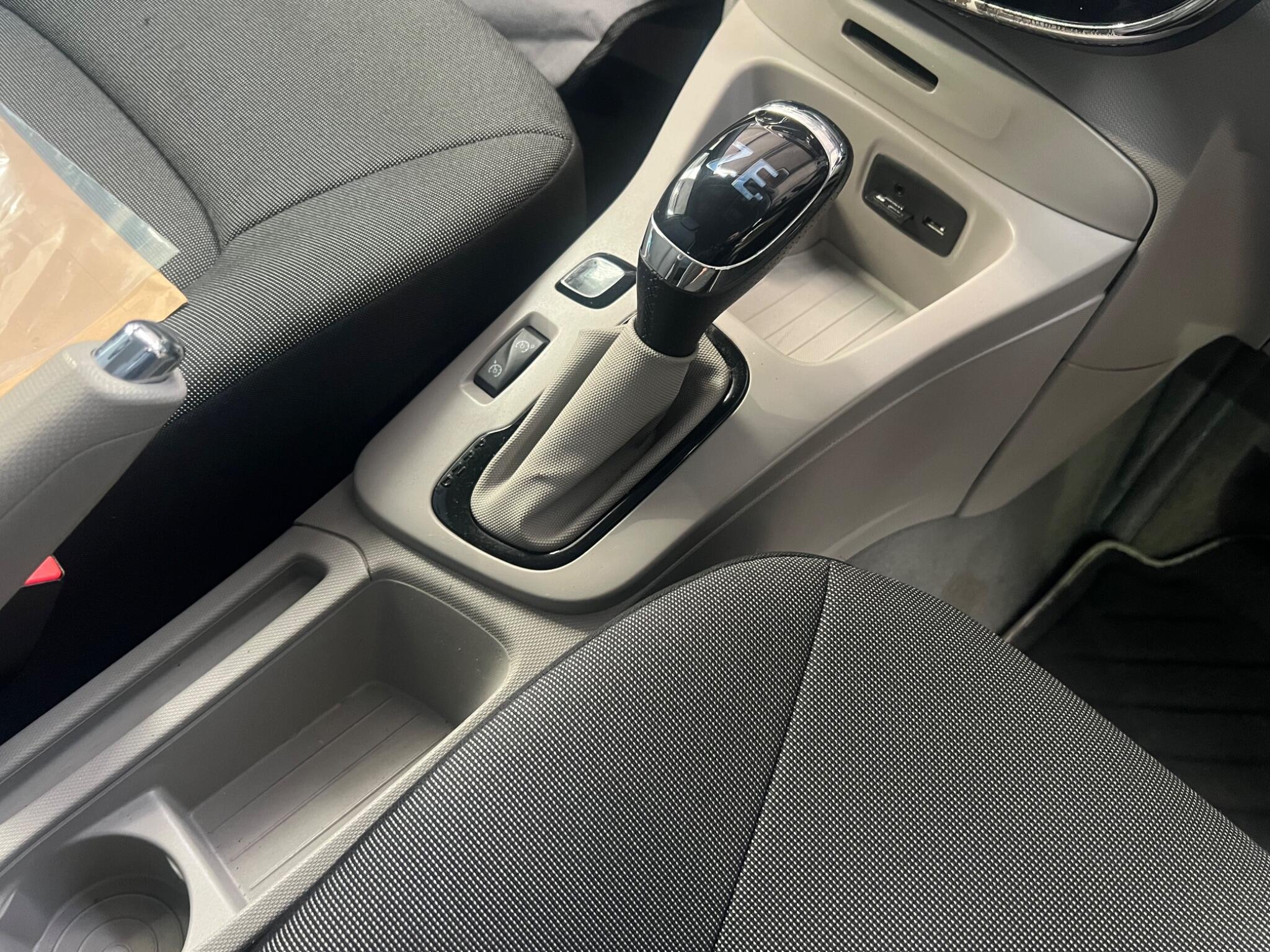 Renault Zoe - Image 19