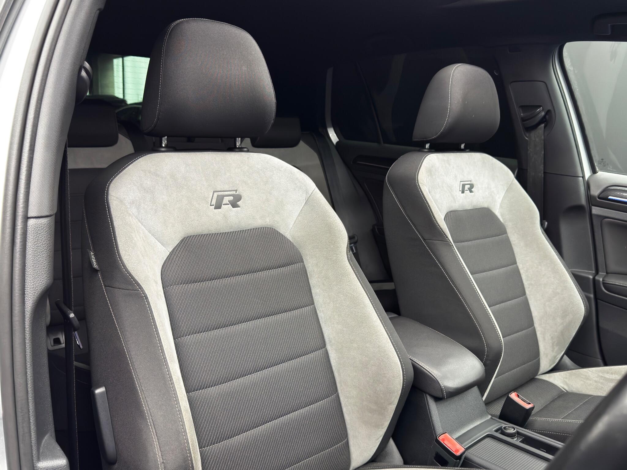 Volkswagen Golf - Image 12