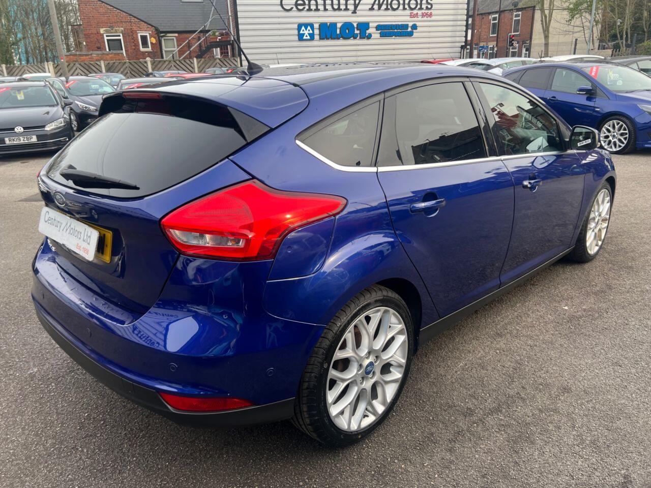 Ford Focus - Image 7