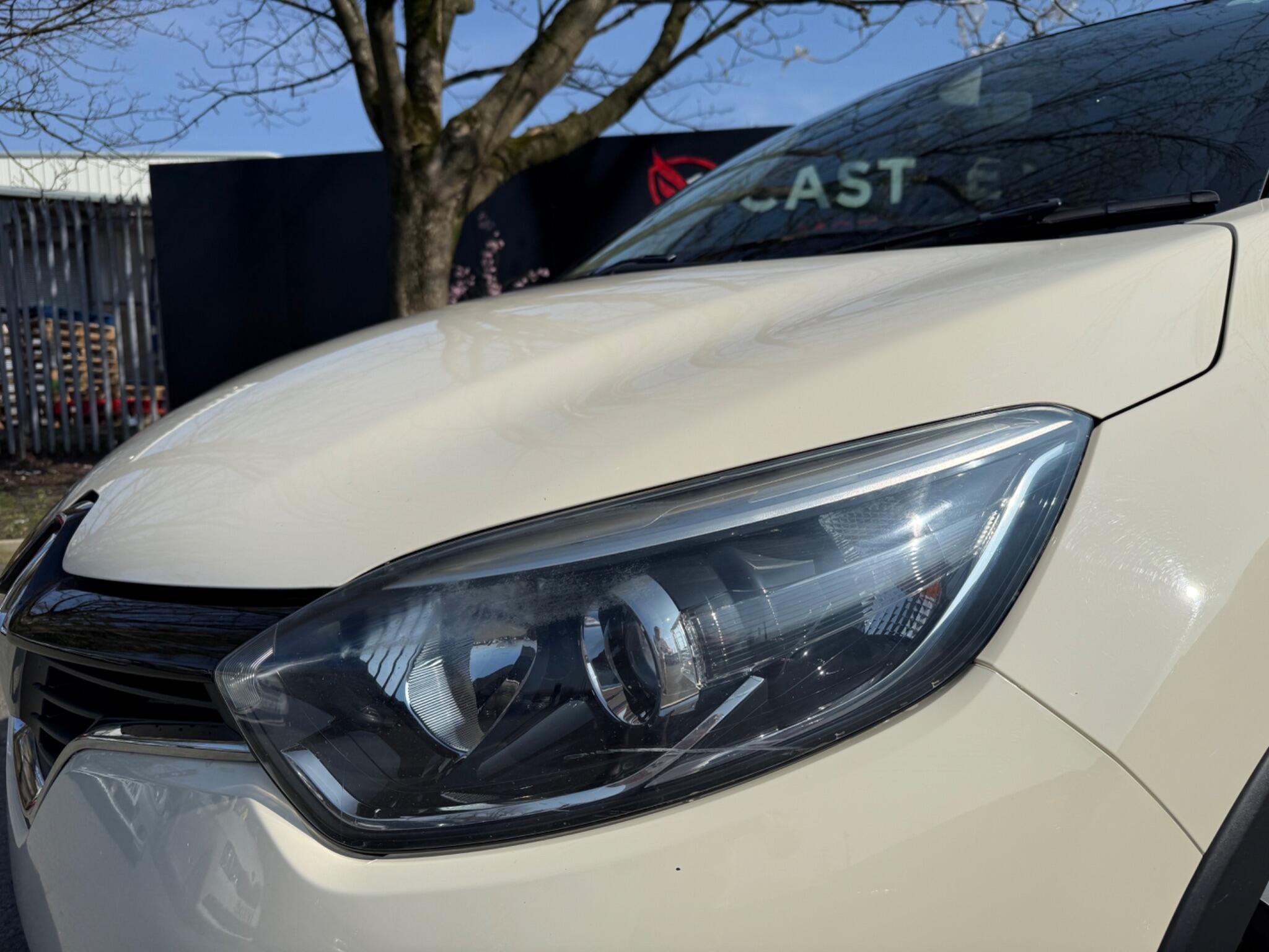 Renault Captur - Image 39