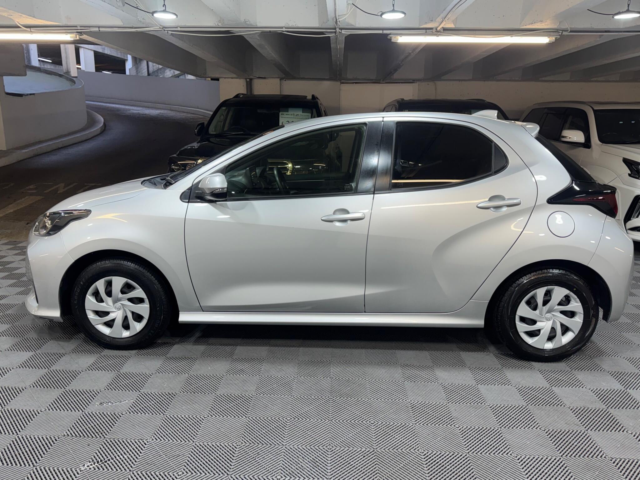 Toyota Yaris - Image 4
