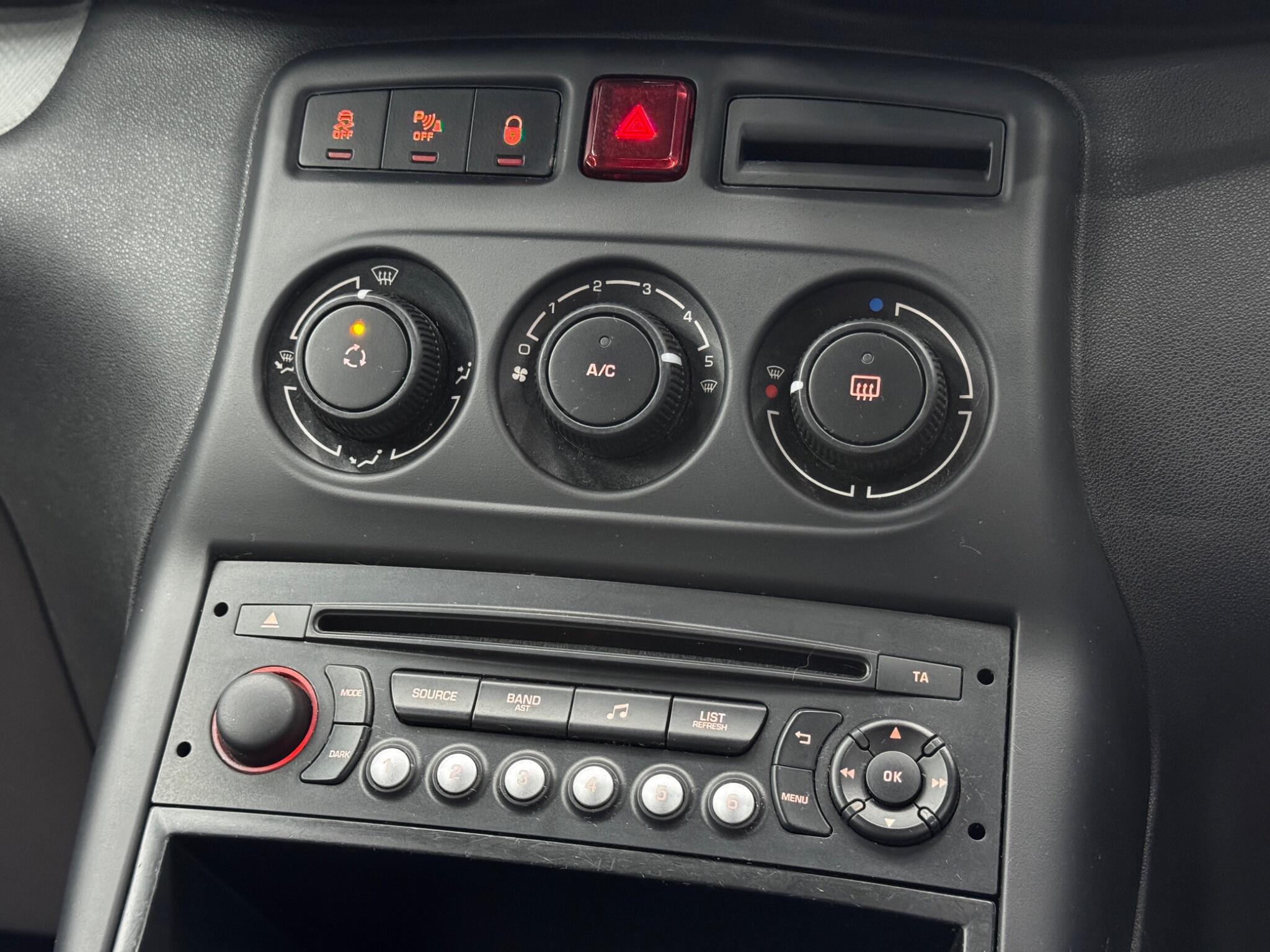 Citroen C3 Picasso - Image 25