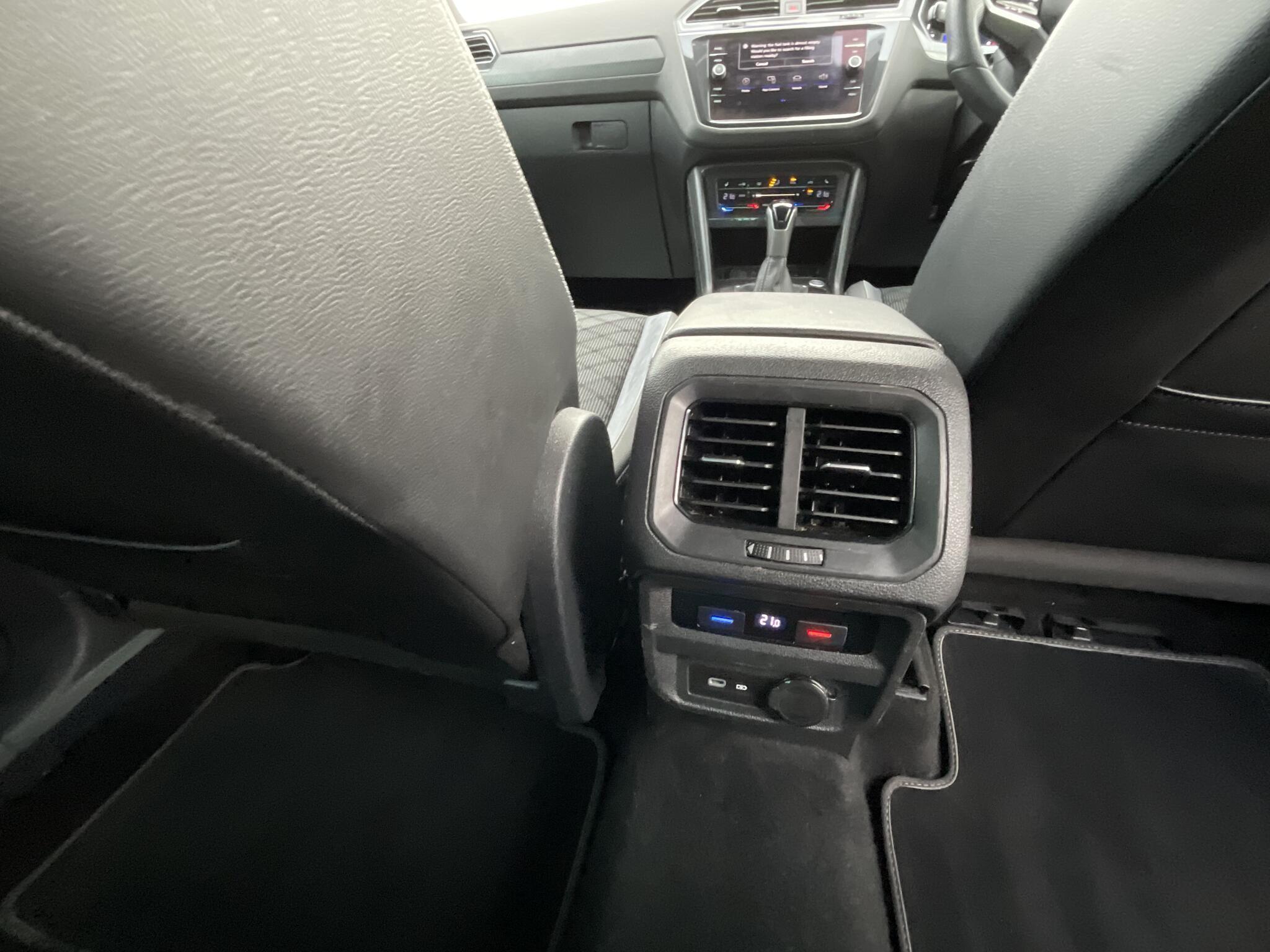 Volkswagen Tiguan - Image 9