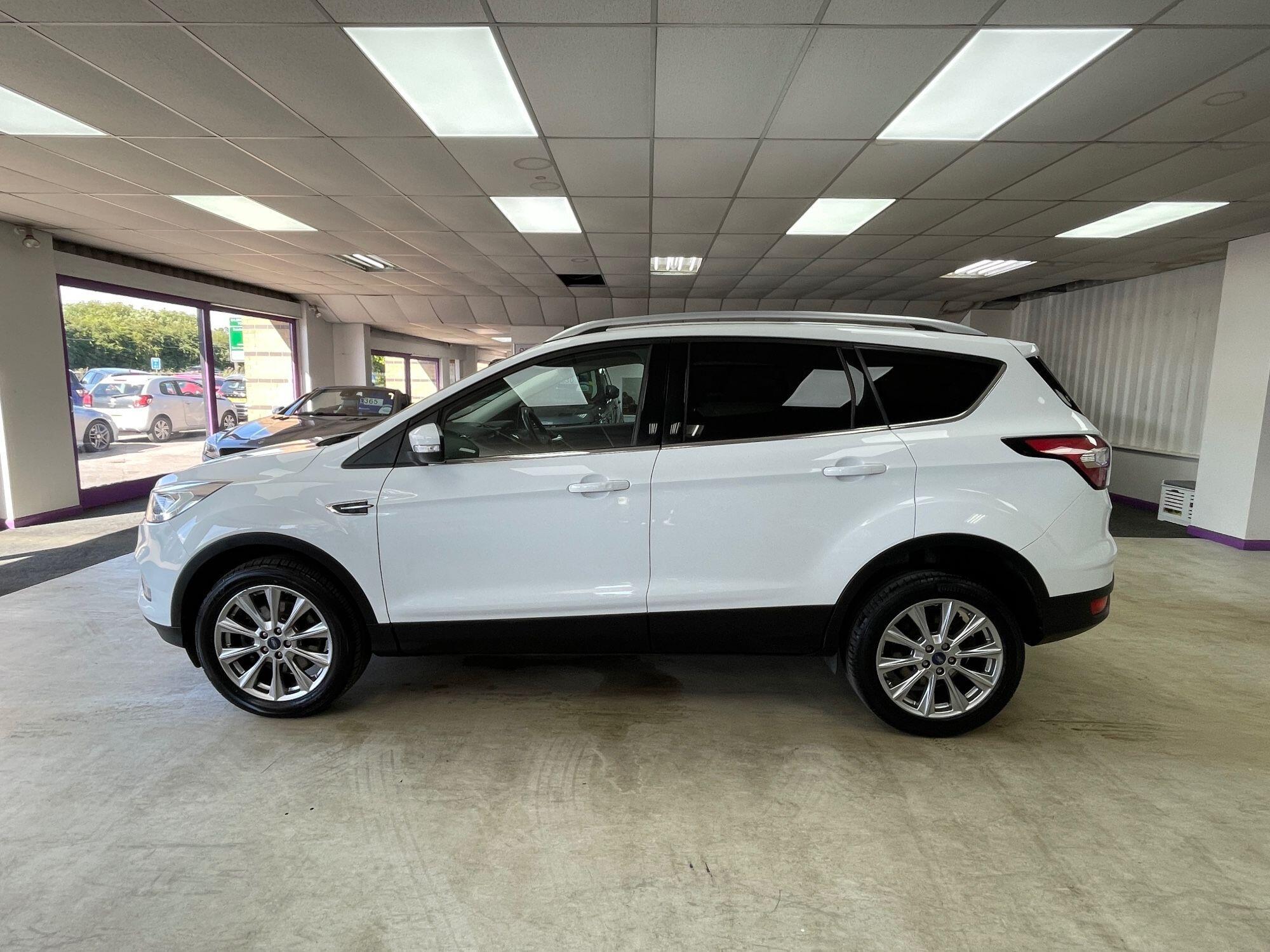 Ford Kuga - Image 13