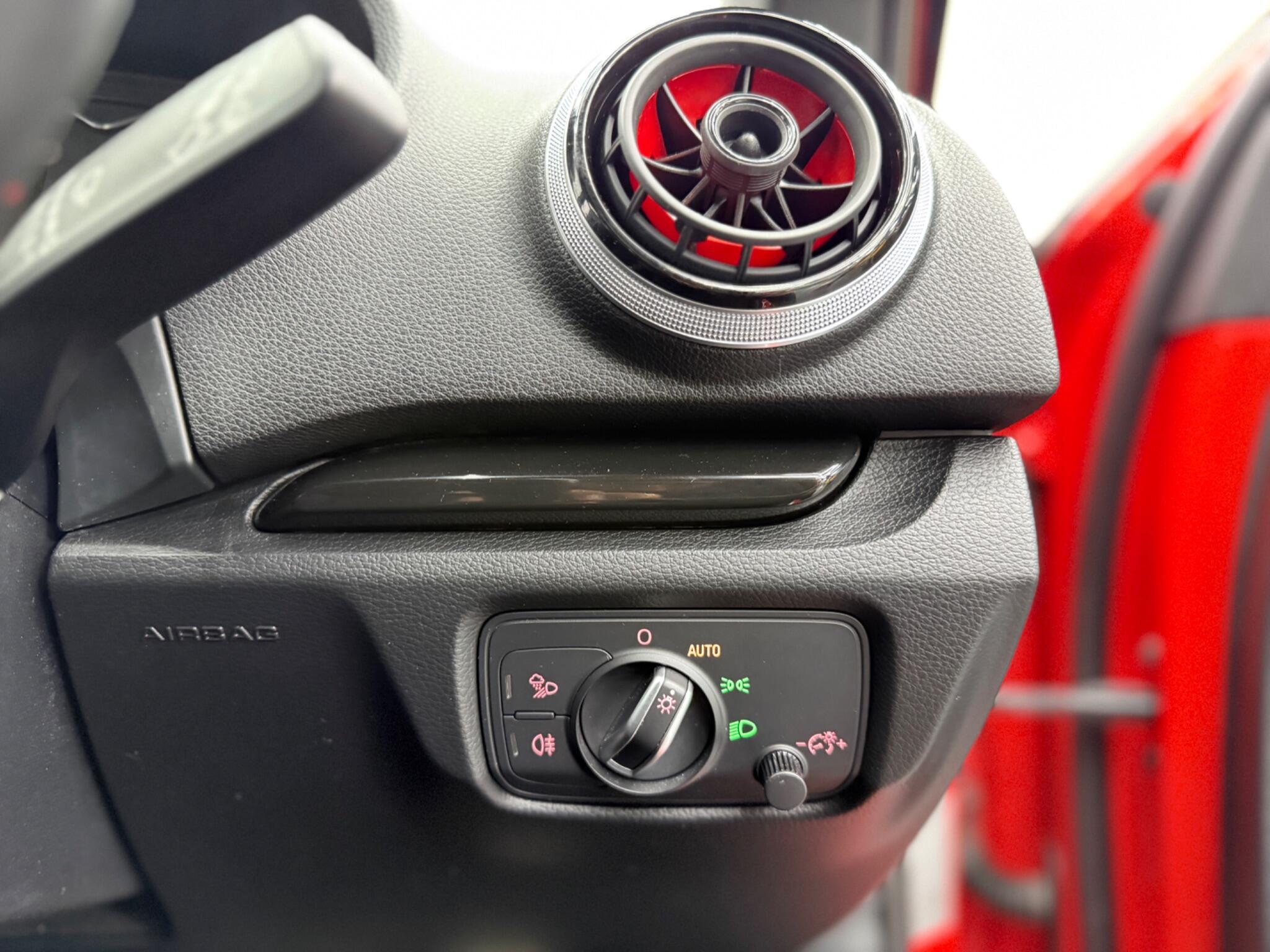 Audi RS3 - Image 32