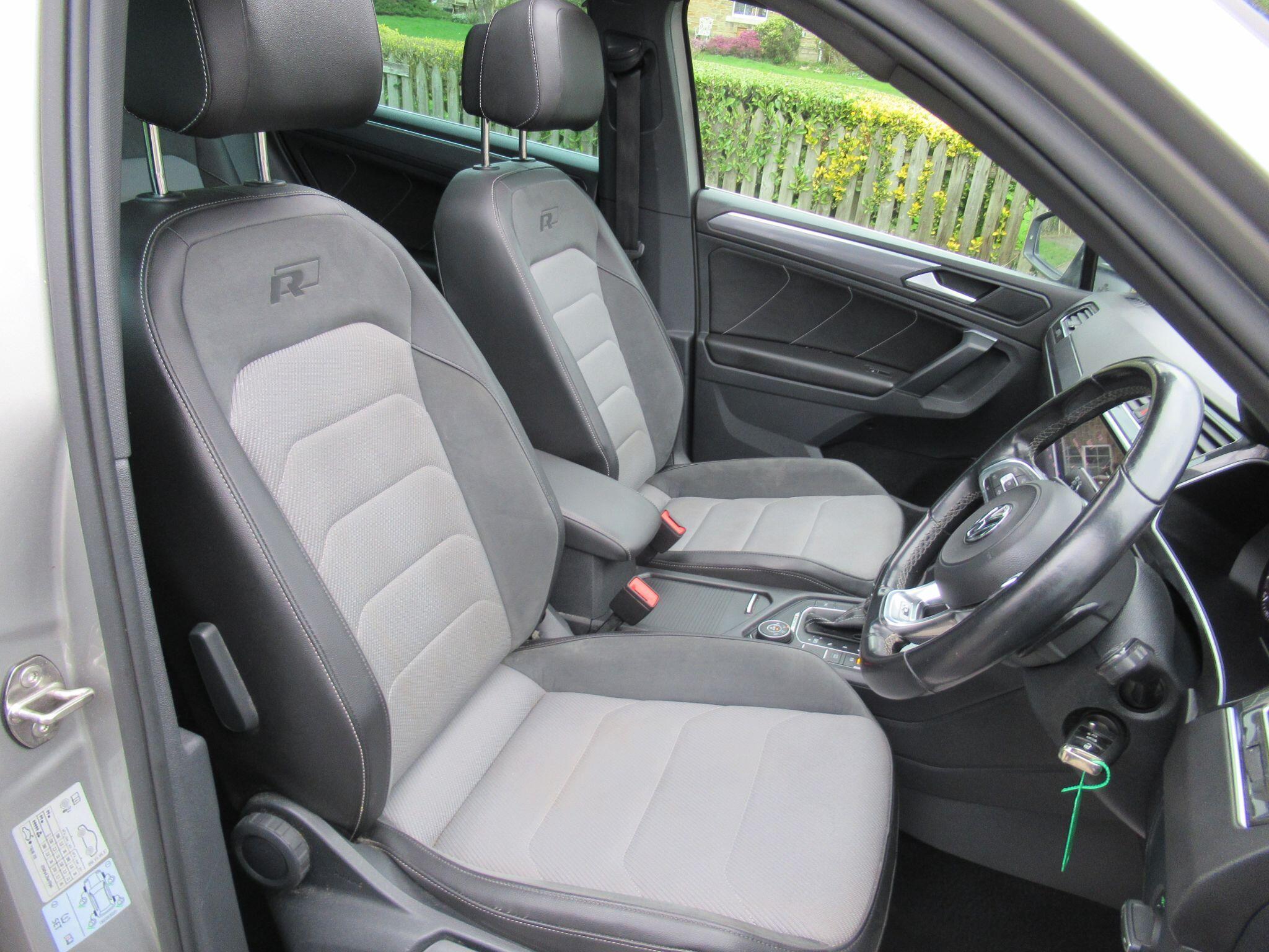 Volkswagen Tiguan - Image 24