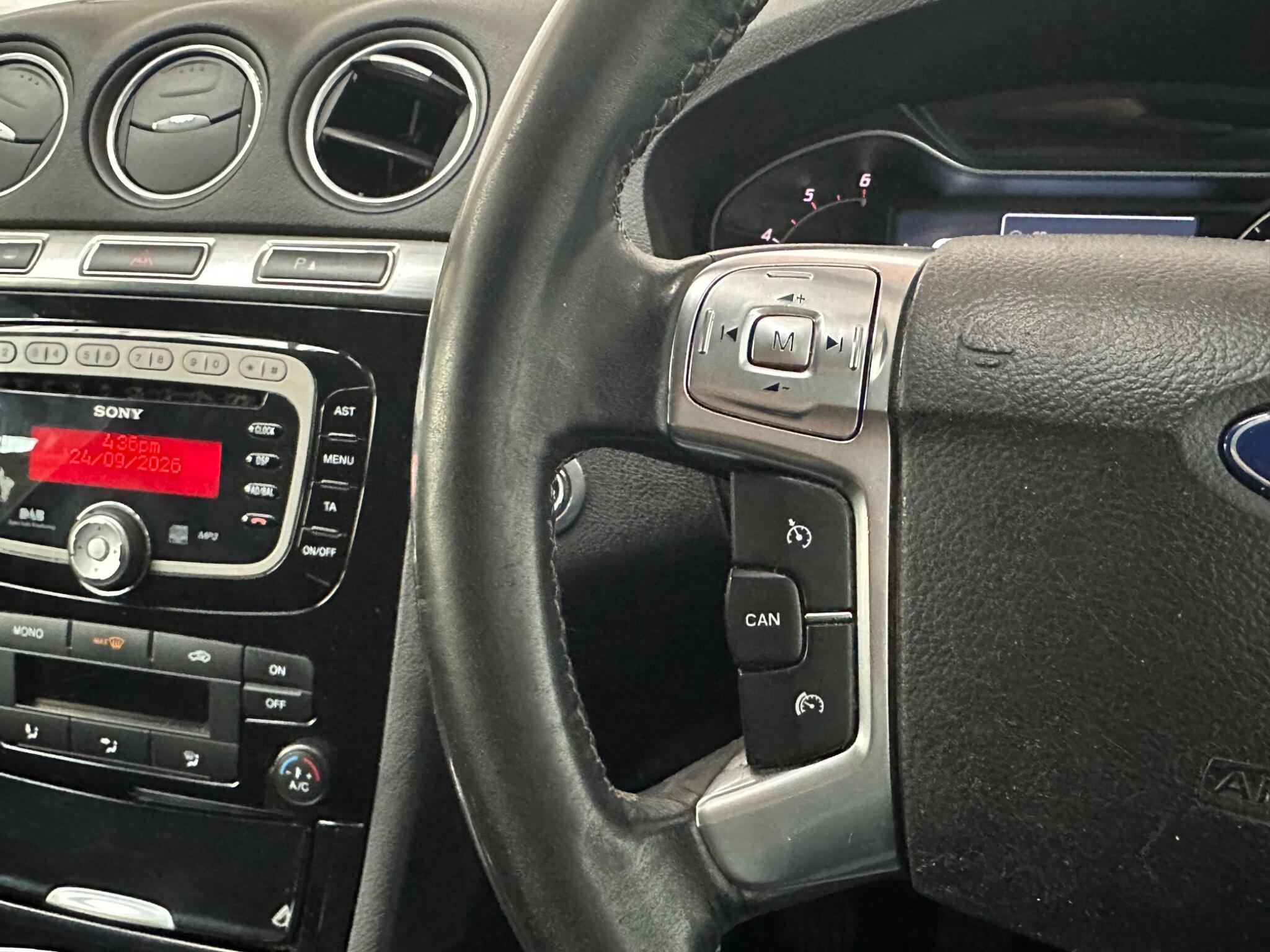 Ford S-MAX - Image 19