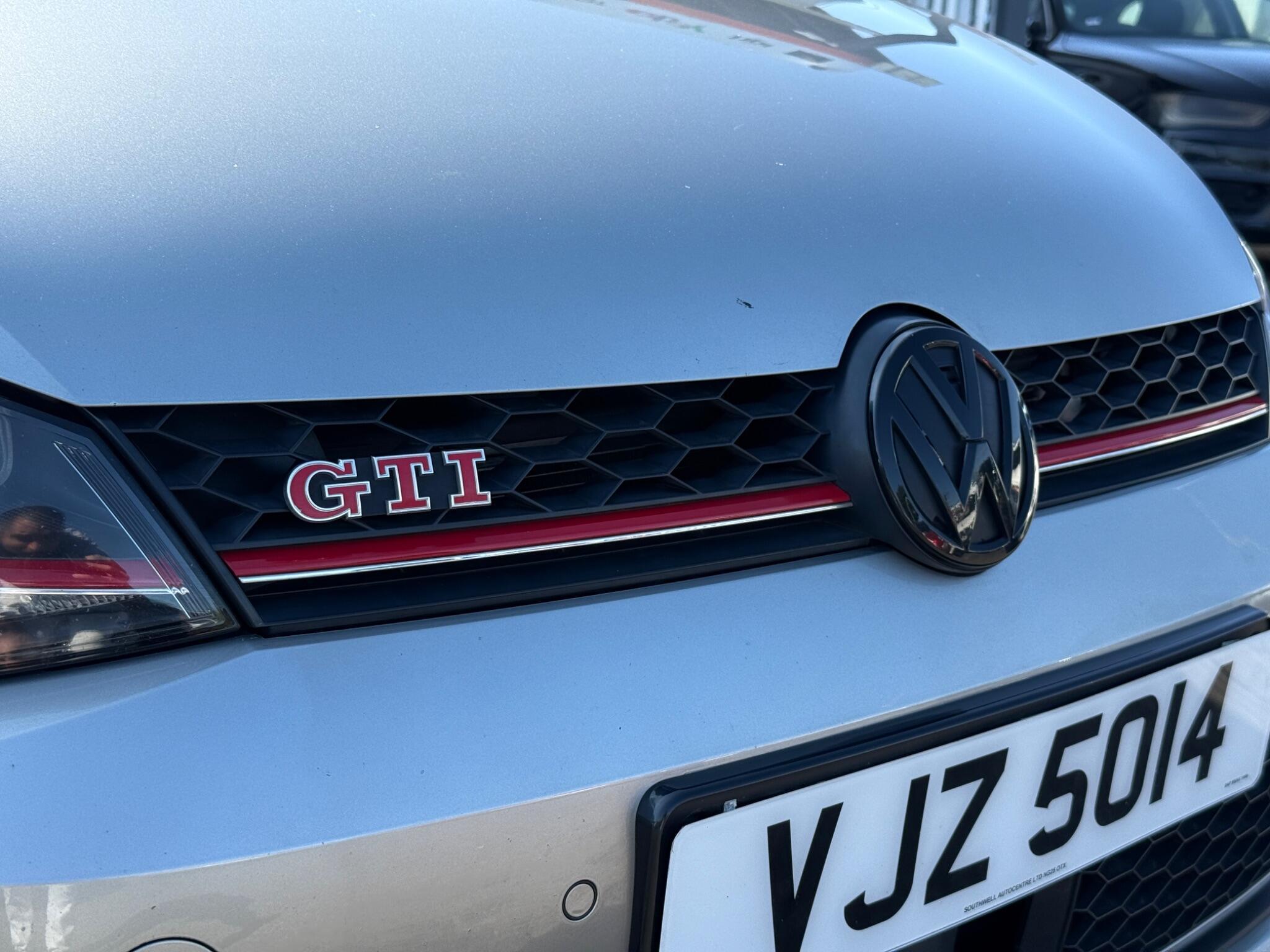 Volkswagen Golf - Image 2