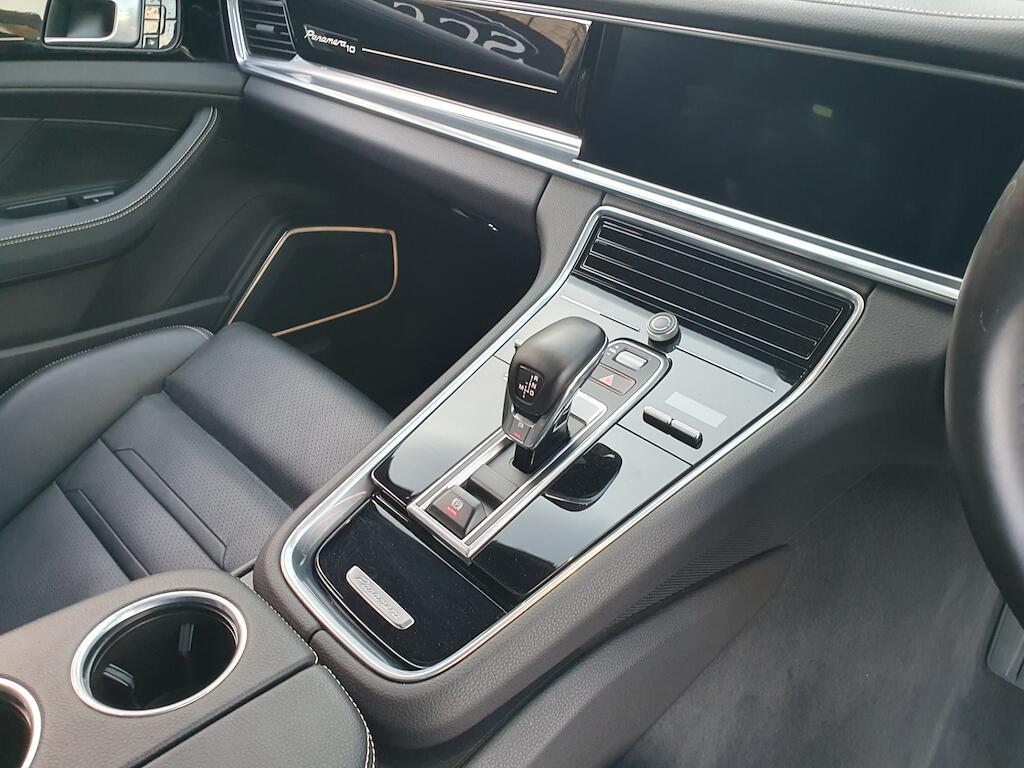 Porsche Panamera - Image 28