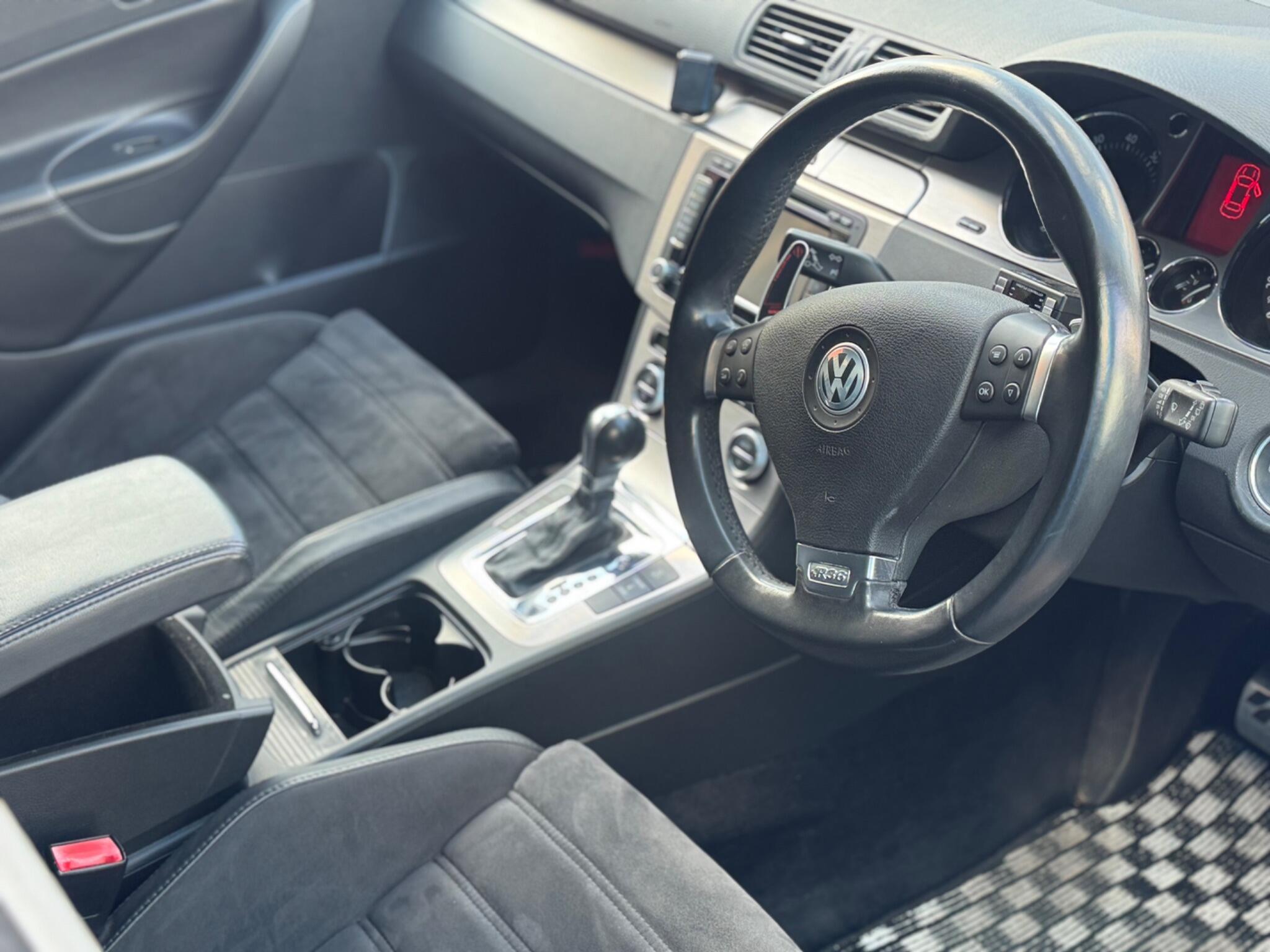 Volkswagen Passat - Image 17