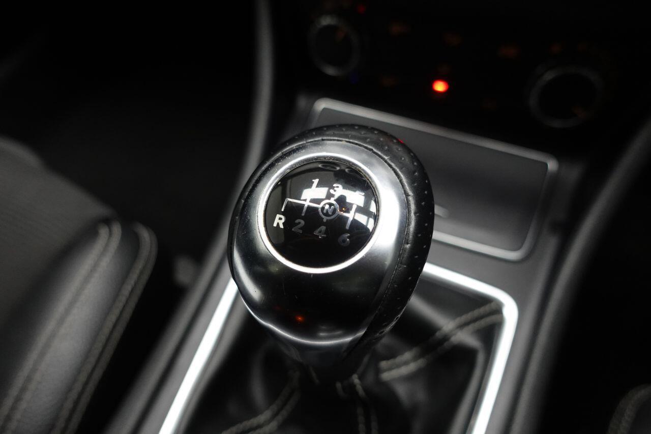 Mercedes-benz GLA - Image 40