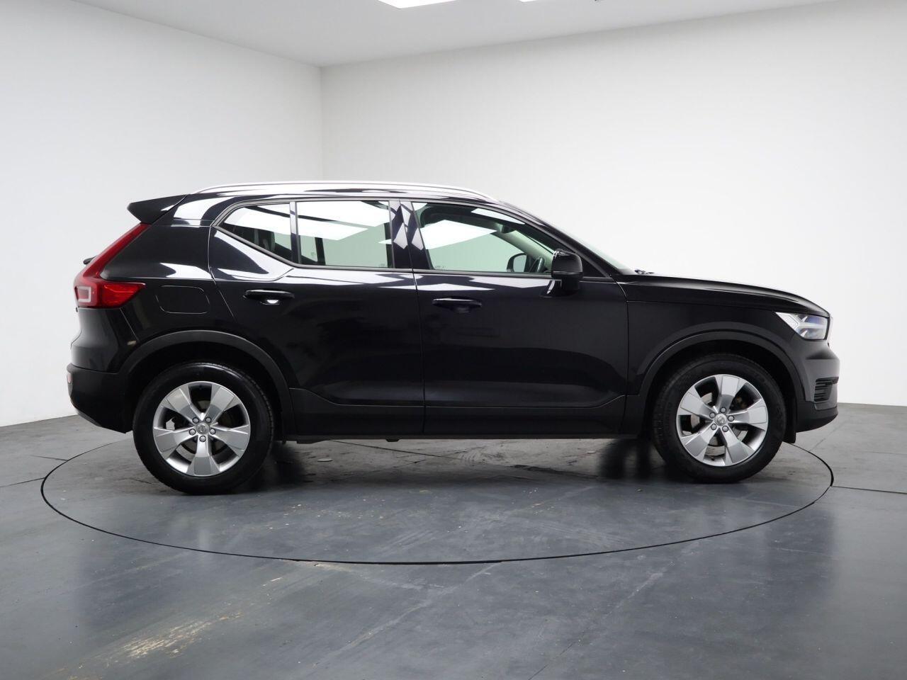 Volvo XC40 - Image 12
