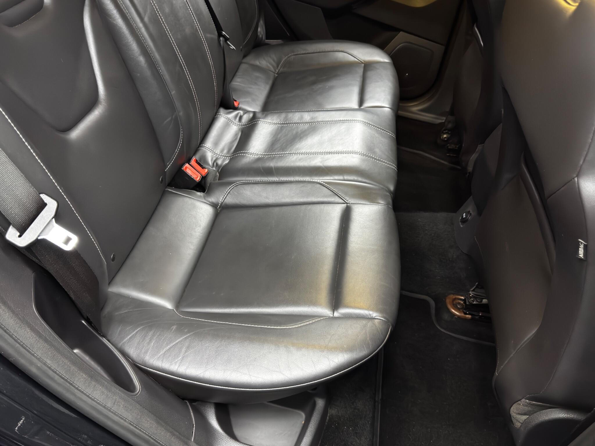 Ford Focus - Image 16