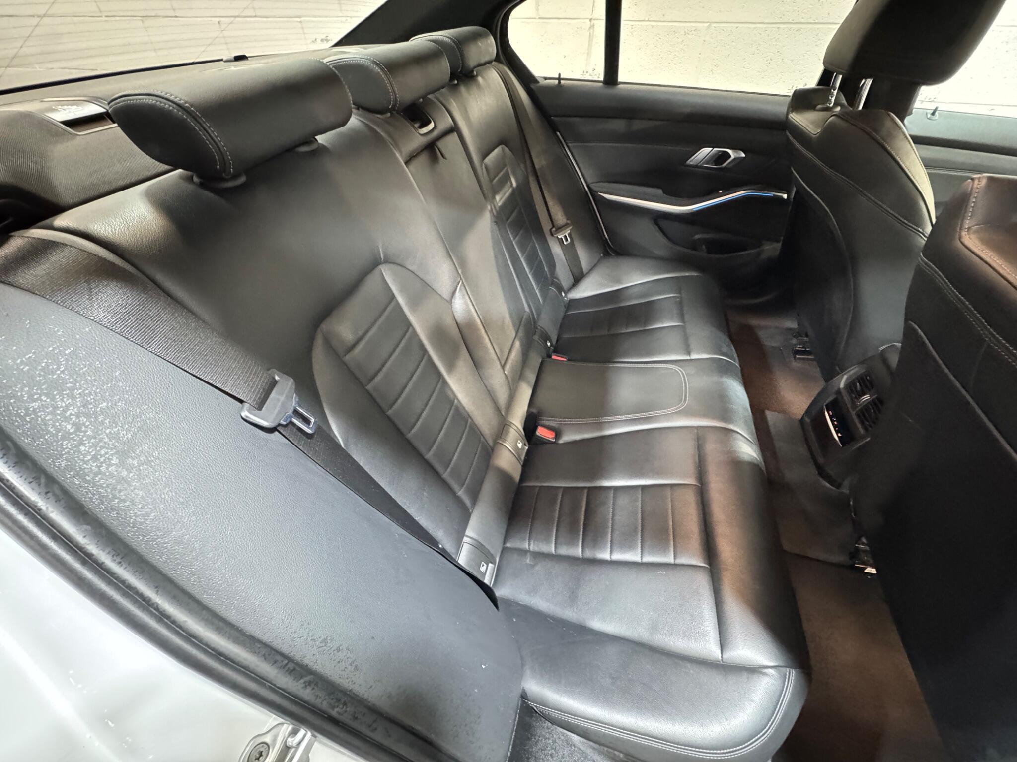 BMW 3 Series - Image 11